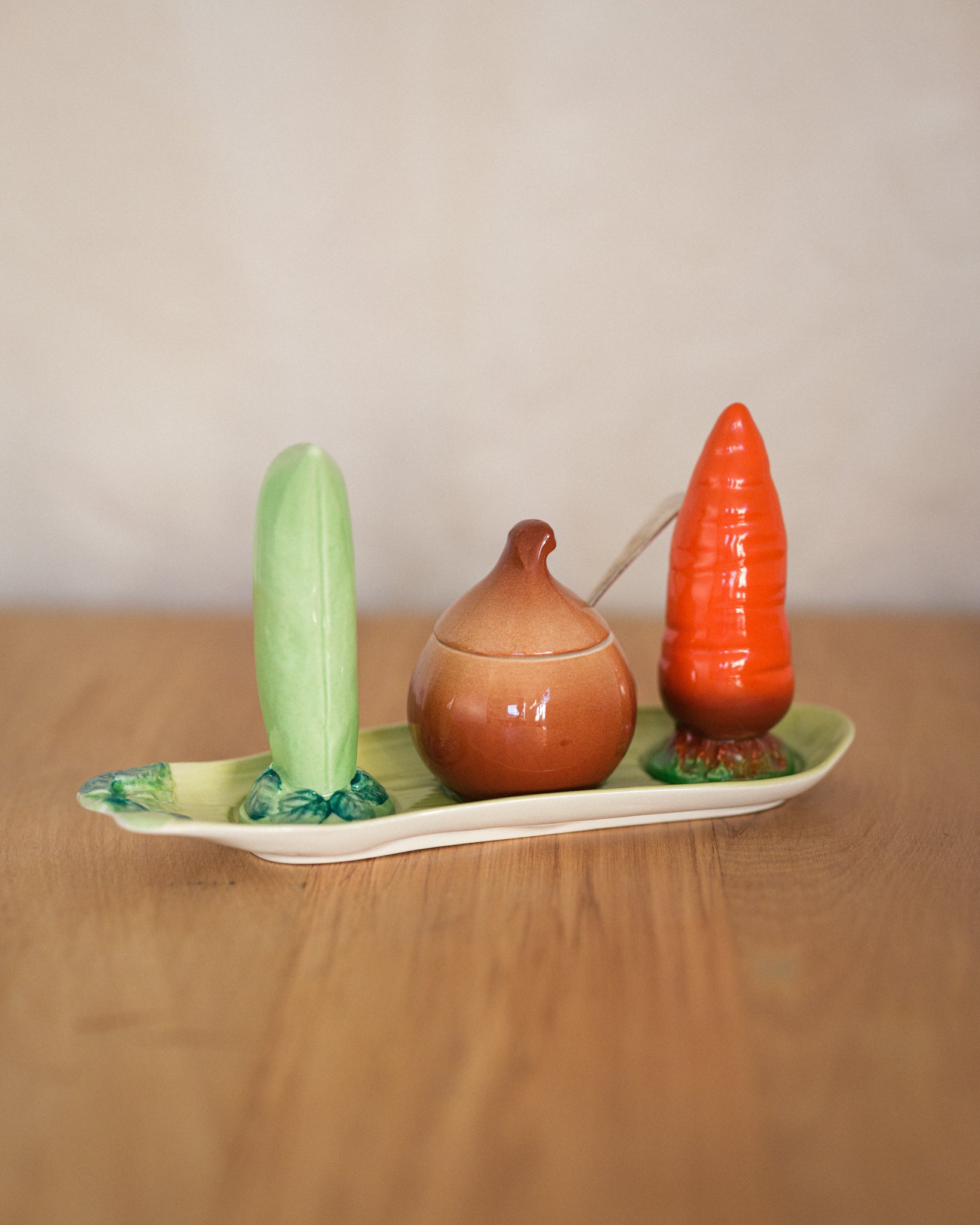 Vintage Carlton Ware Buttercup sauce boat and under plate