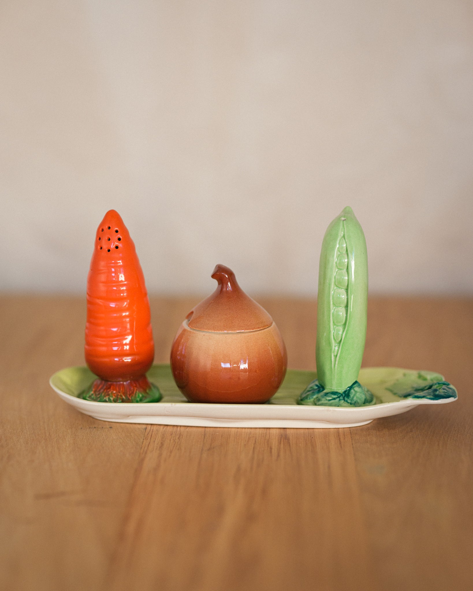 Vintage Carlton Ware Buttercup sauce boat and under plate