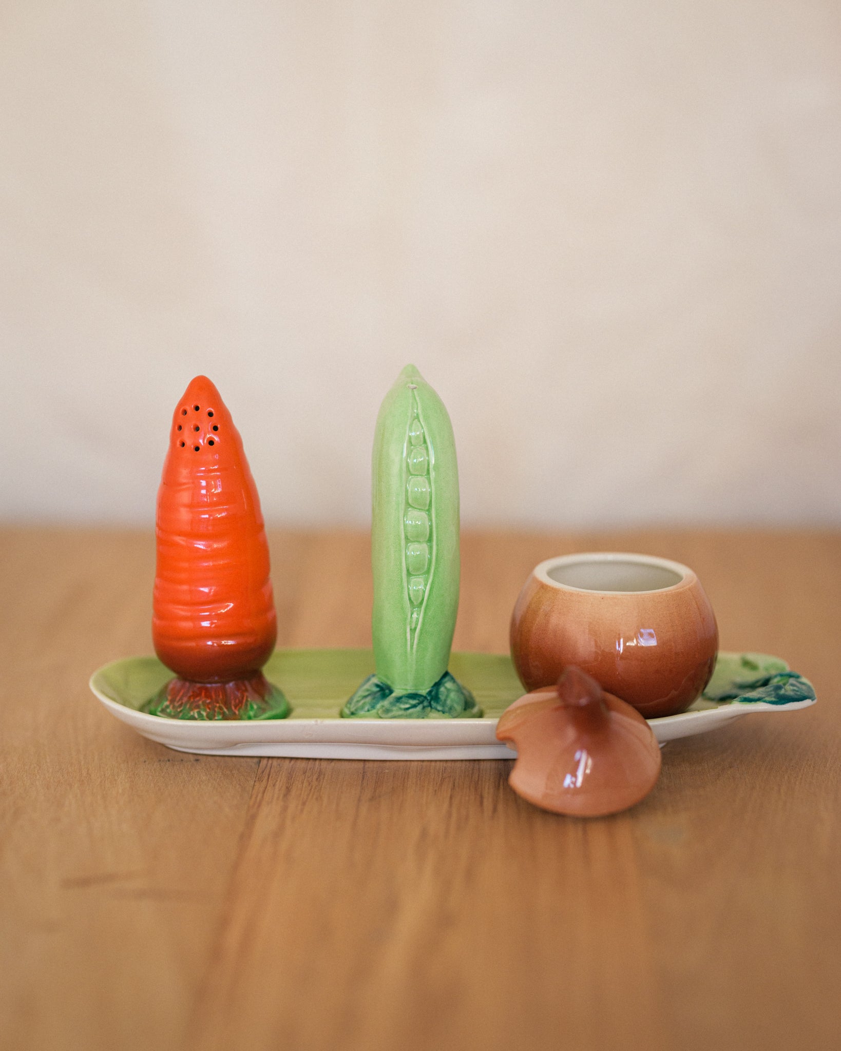 Vintage Carlton Ware Buttercup sauce boat and under plate