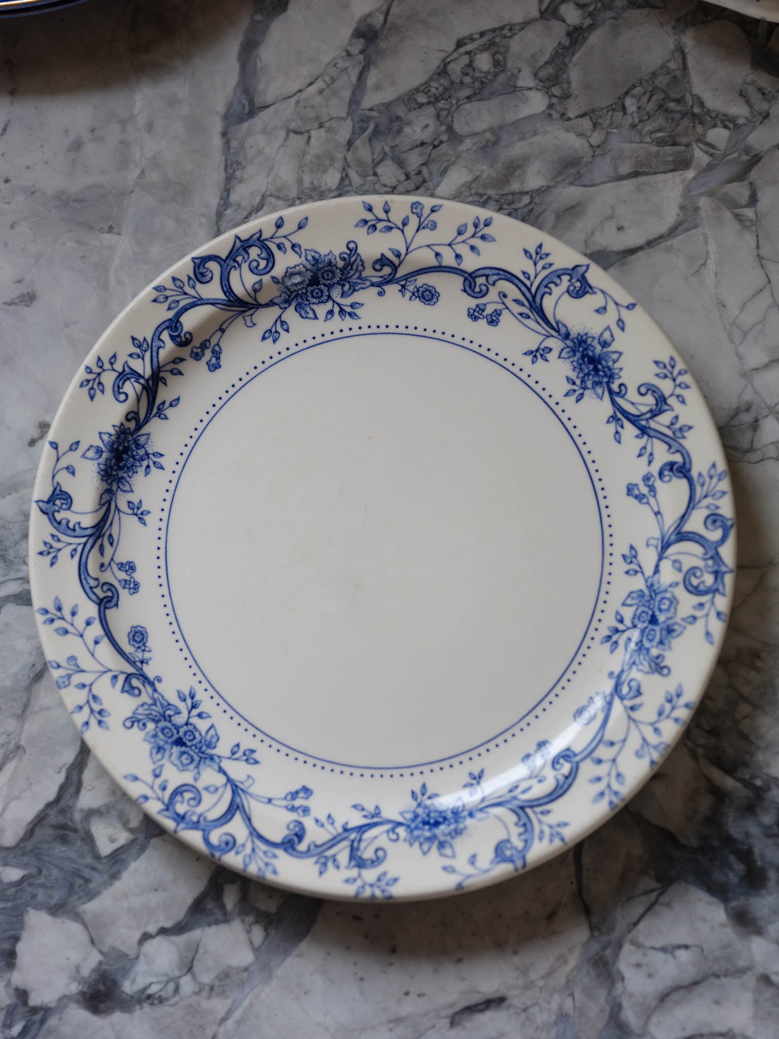 Crown Lynn Blue & White Plates – Vintage New Zealand Tableware Set of 5