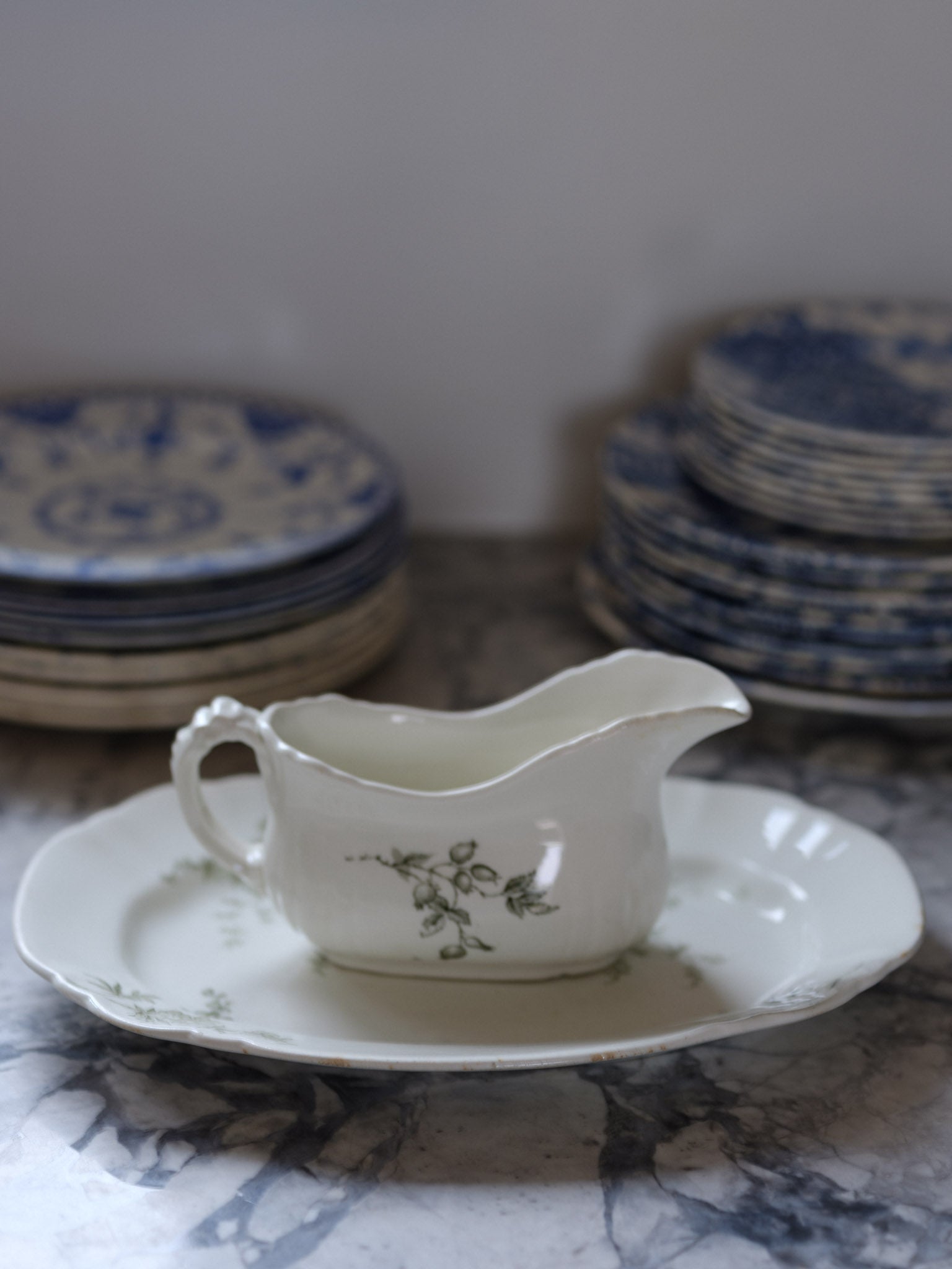 John Edwards Thistle Green Gray Platter & Gravy Boat – Vintage English Tableware