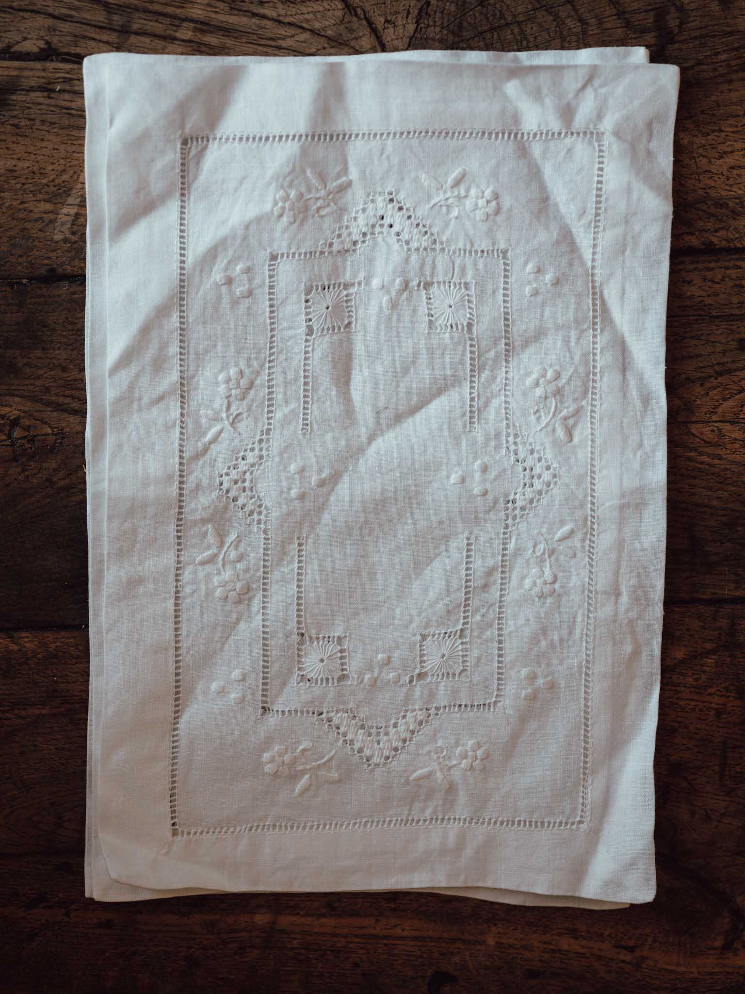 Set of 4 Vintage Hand-Stitched White Linen Napkins - Floral & Polka Dot Detail