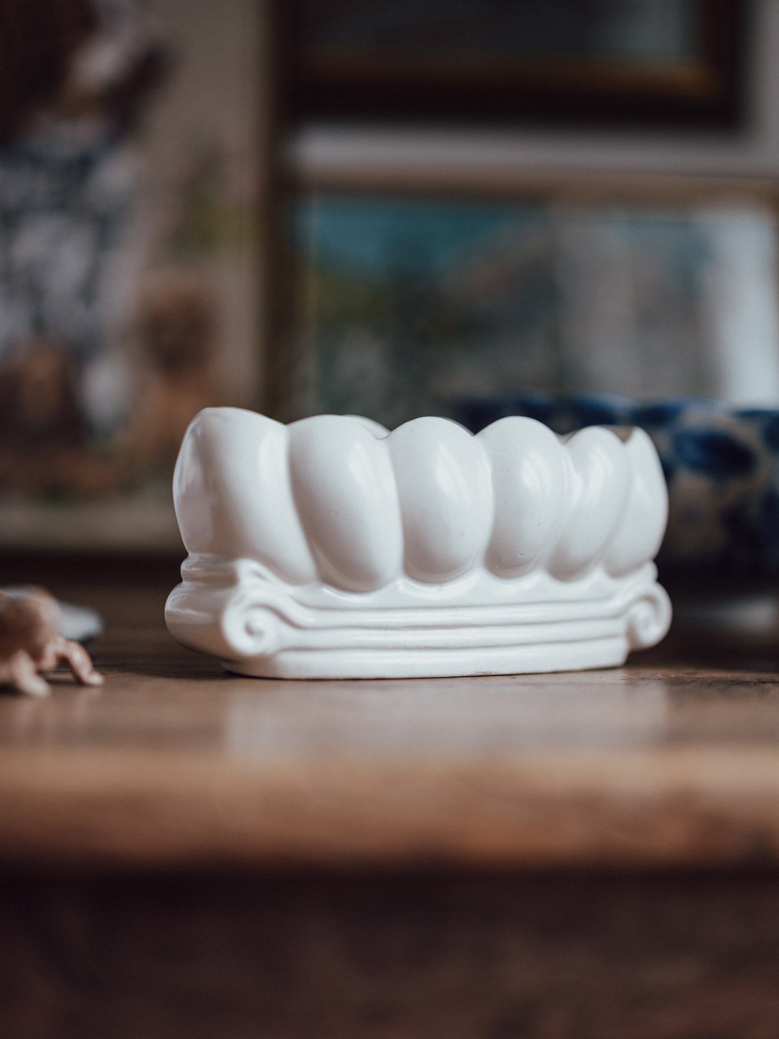 Titian Studio Trough – White, B.104