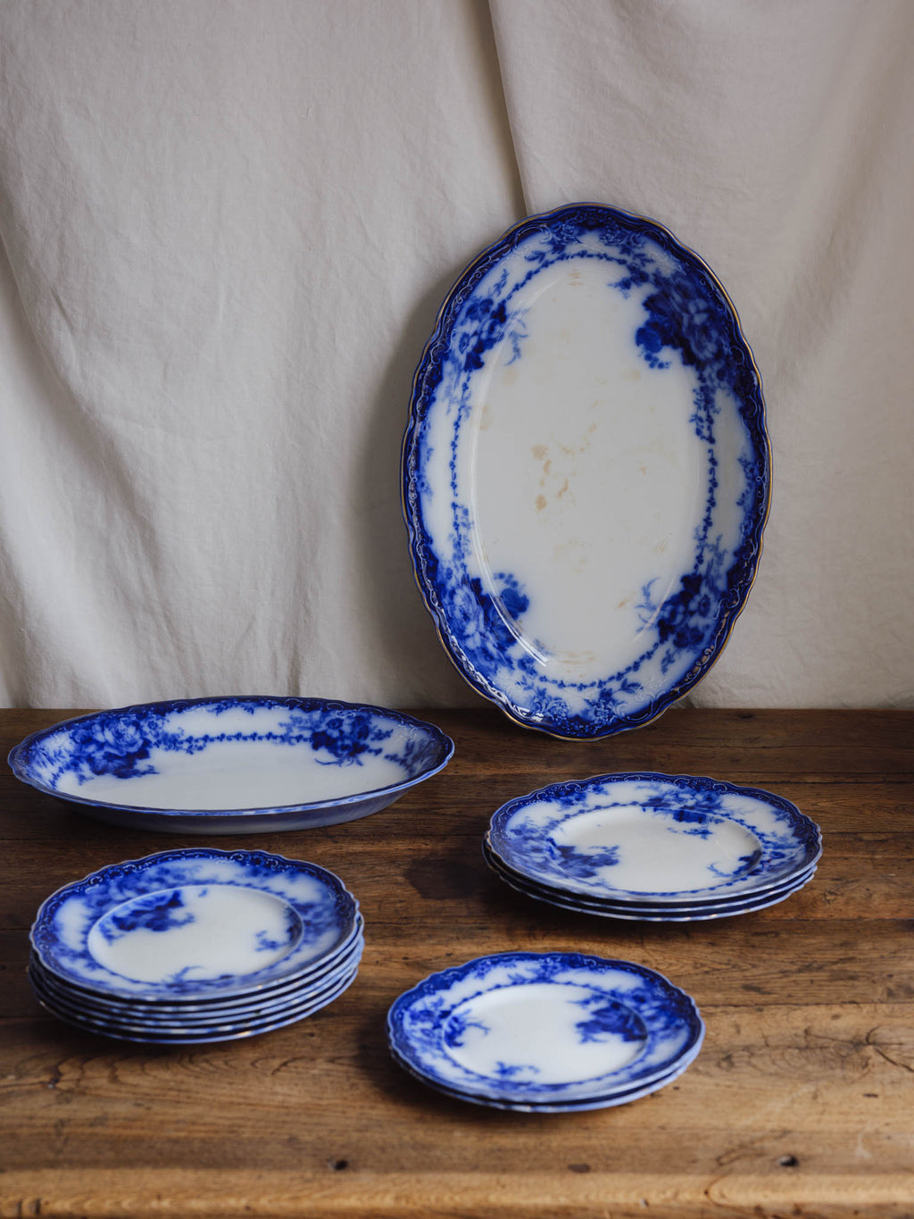 Antique Alfred Meakin 'Ovando' Flow Blue Part Dinner Service (13 Pieces)