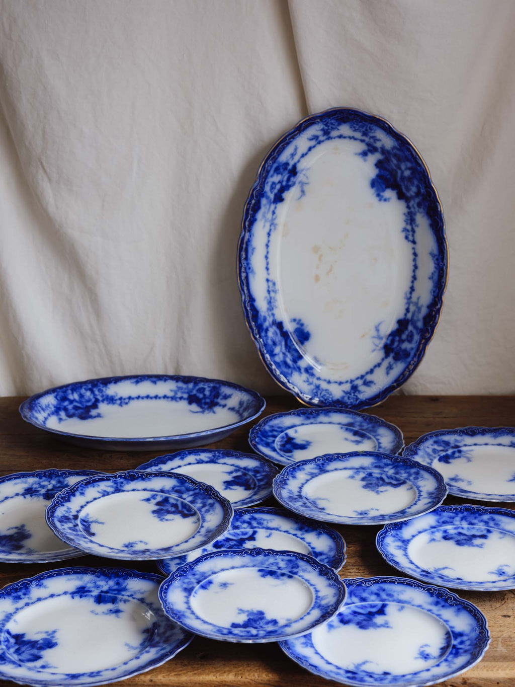 Antique Alfred Meakin 'Ovando' Flow Blue Part Dinner Service (13 Pieces)