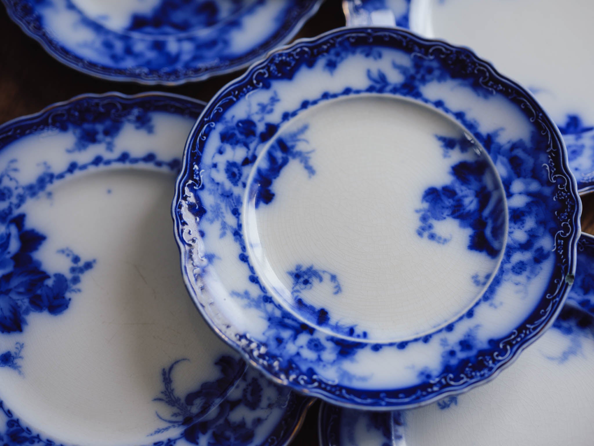 Antique Alfred Meakin 'Ovando' Flow Blue Part Dinner Service (13 Pieces)