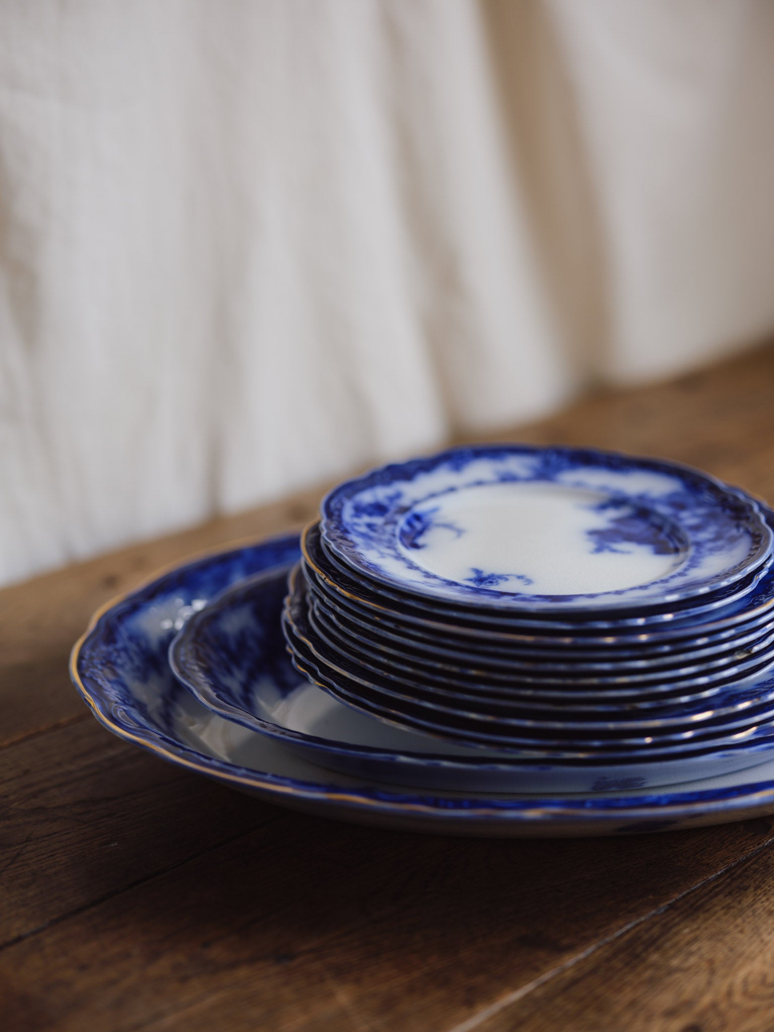 Antique Alfred Meakin 'Ovando' Flow Blue Part Dinner Service (13 Pieces)