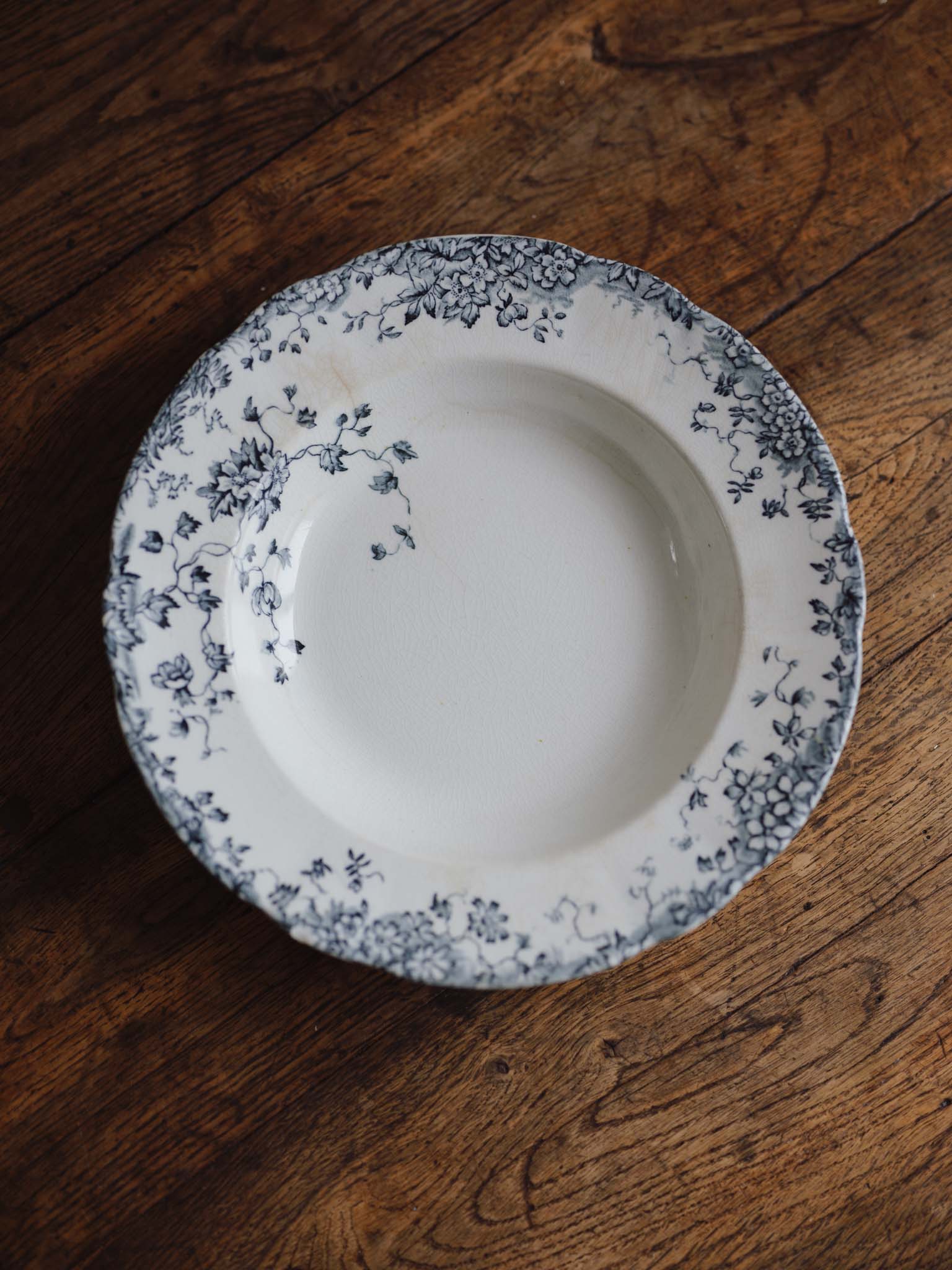 Antique Ironstone Salad Bowl (26cm) - Wall Ready