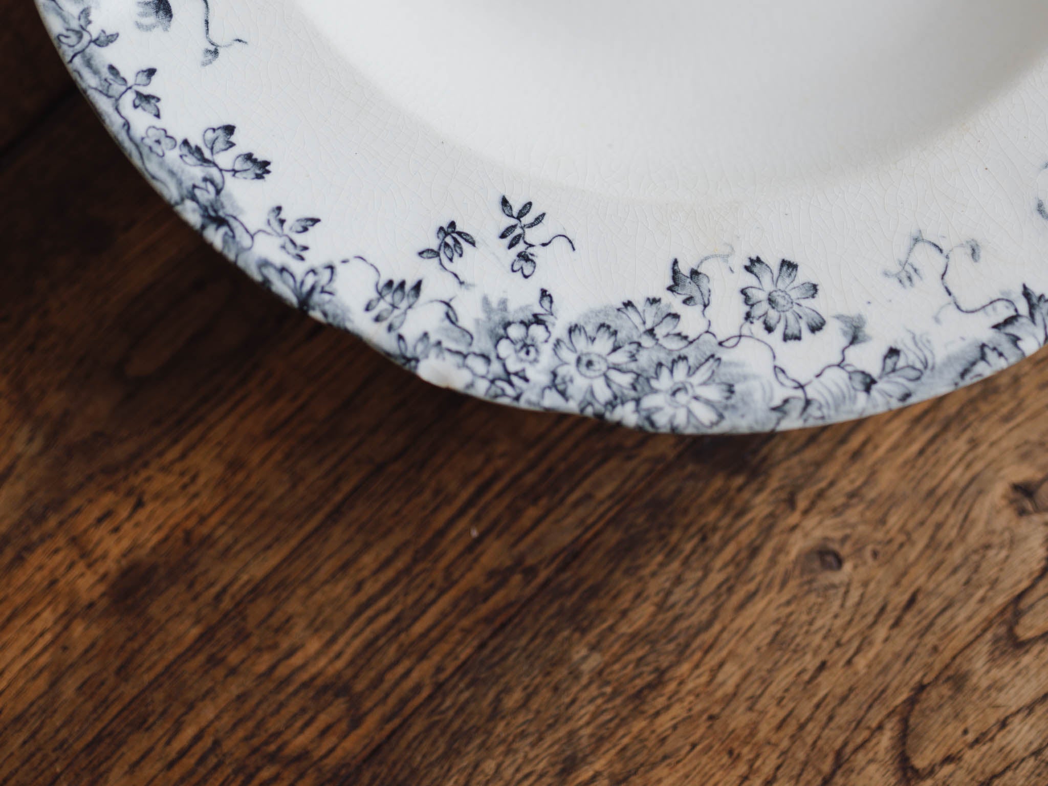 Antique Ironstone Salad Bowl (26cm) - Wall Ready
