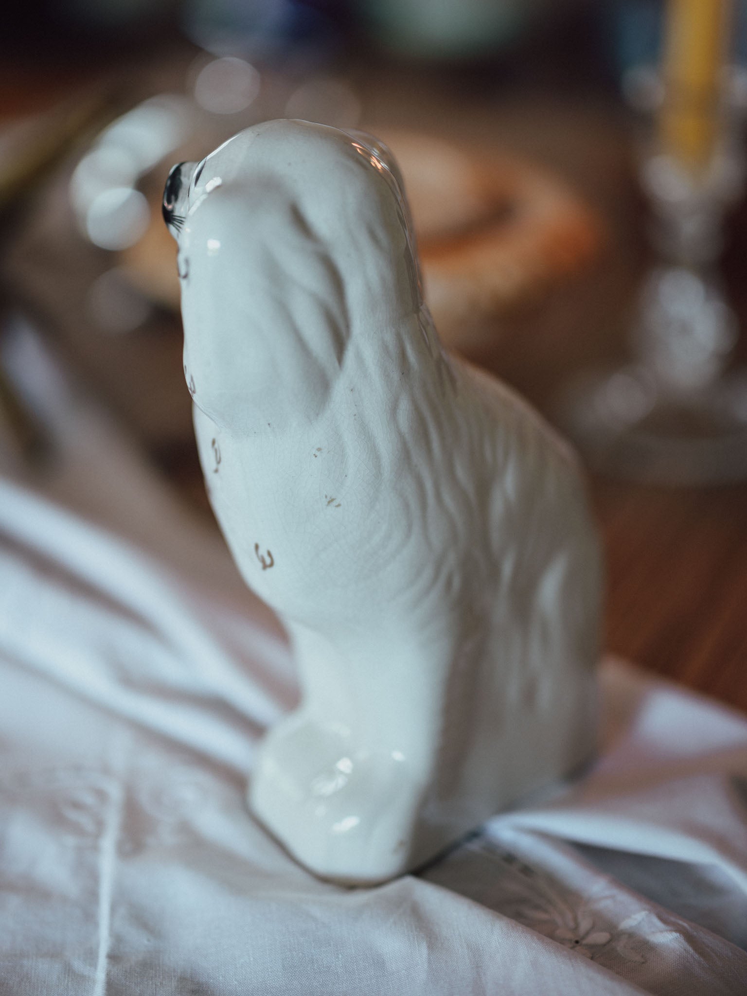 Vintage Staffordshire Spaniel Dog Figurine | Gold & White (23cm)