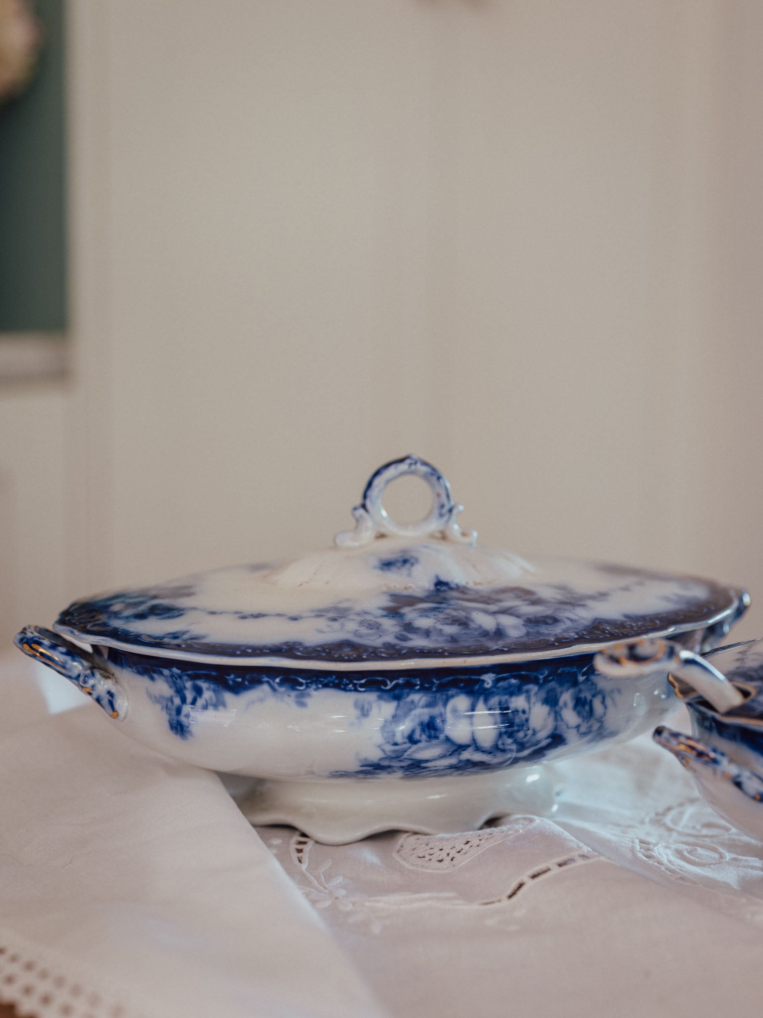 Large Antique Alfred Meakin "Ovando" Flow Blue Vegetable Tureen