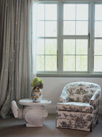 Rare Vintage White Wicker Swan Plant Stand / Side Table