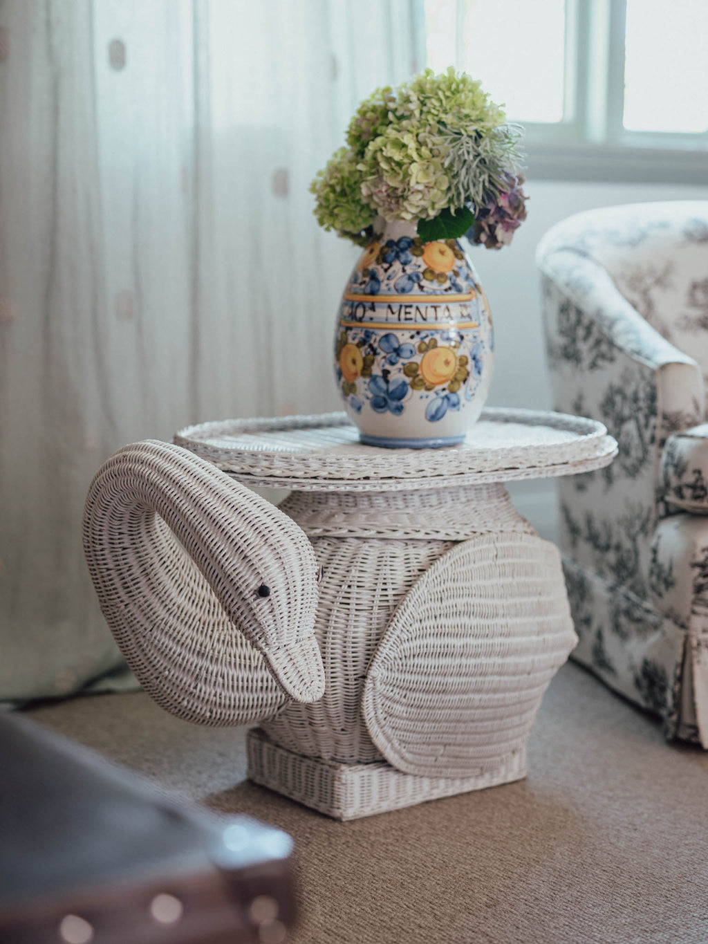 Rare Vintage White Wicker Swan Plant Stand / Side Table