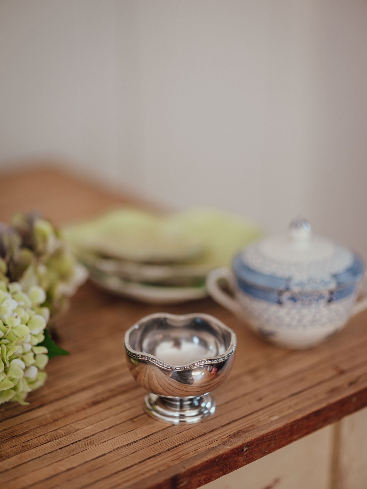 Vintage Walker & Hall Silver Plate Golf Trophy Vase 1969