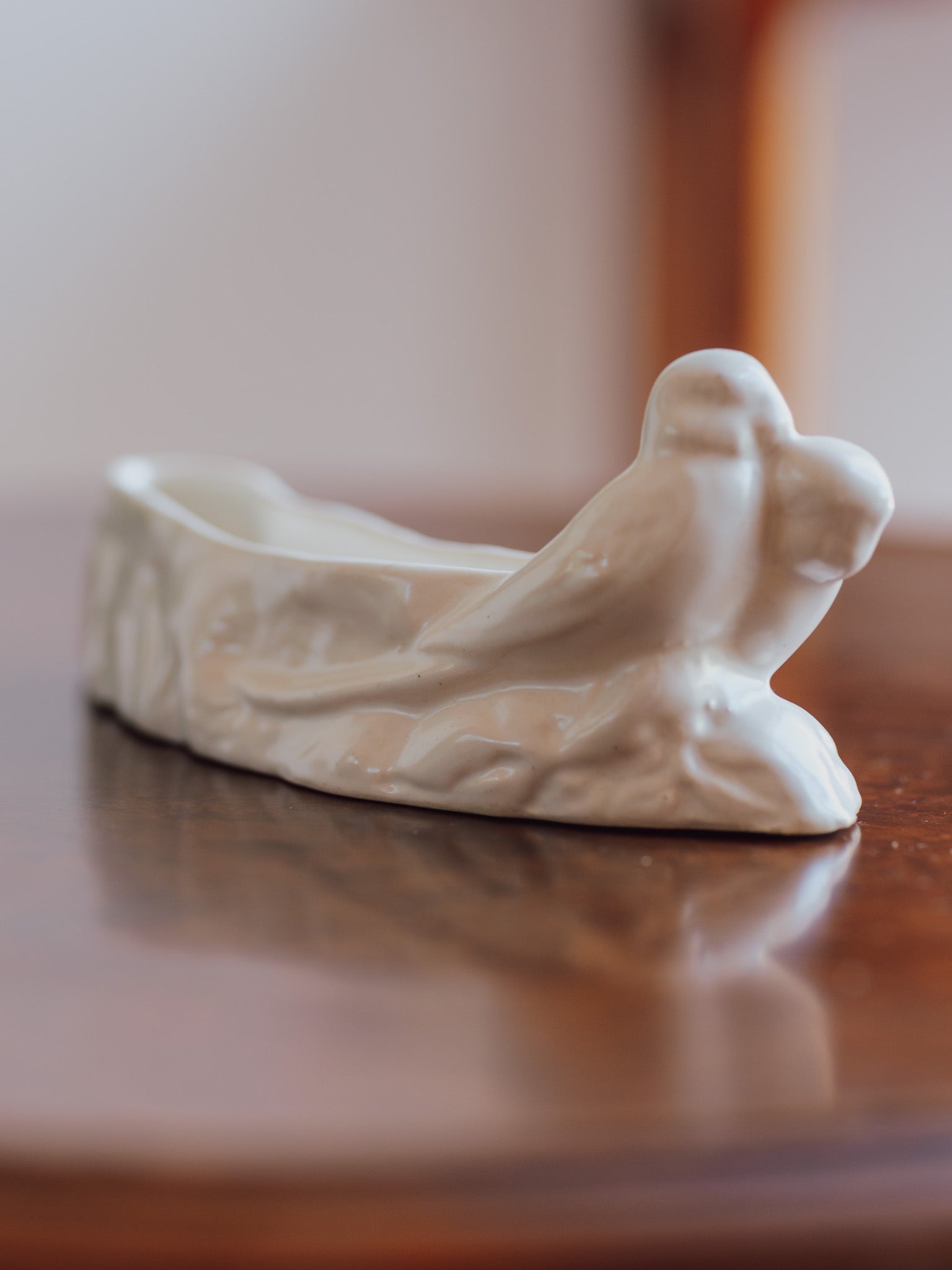 Shorter & Sons Bird on Log Trough Vase