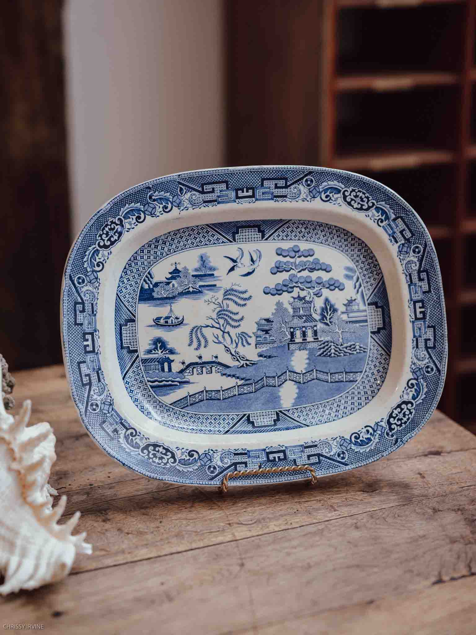 Blue Willow Transferware Platter - J. & M.P. Bell & Co., Glasgow, c.1855–1880