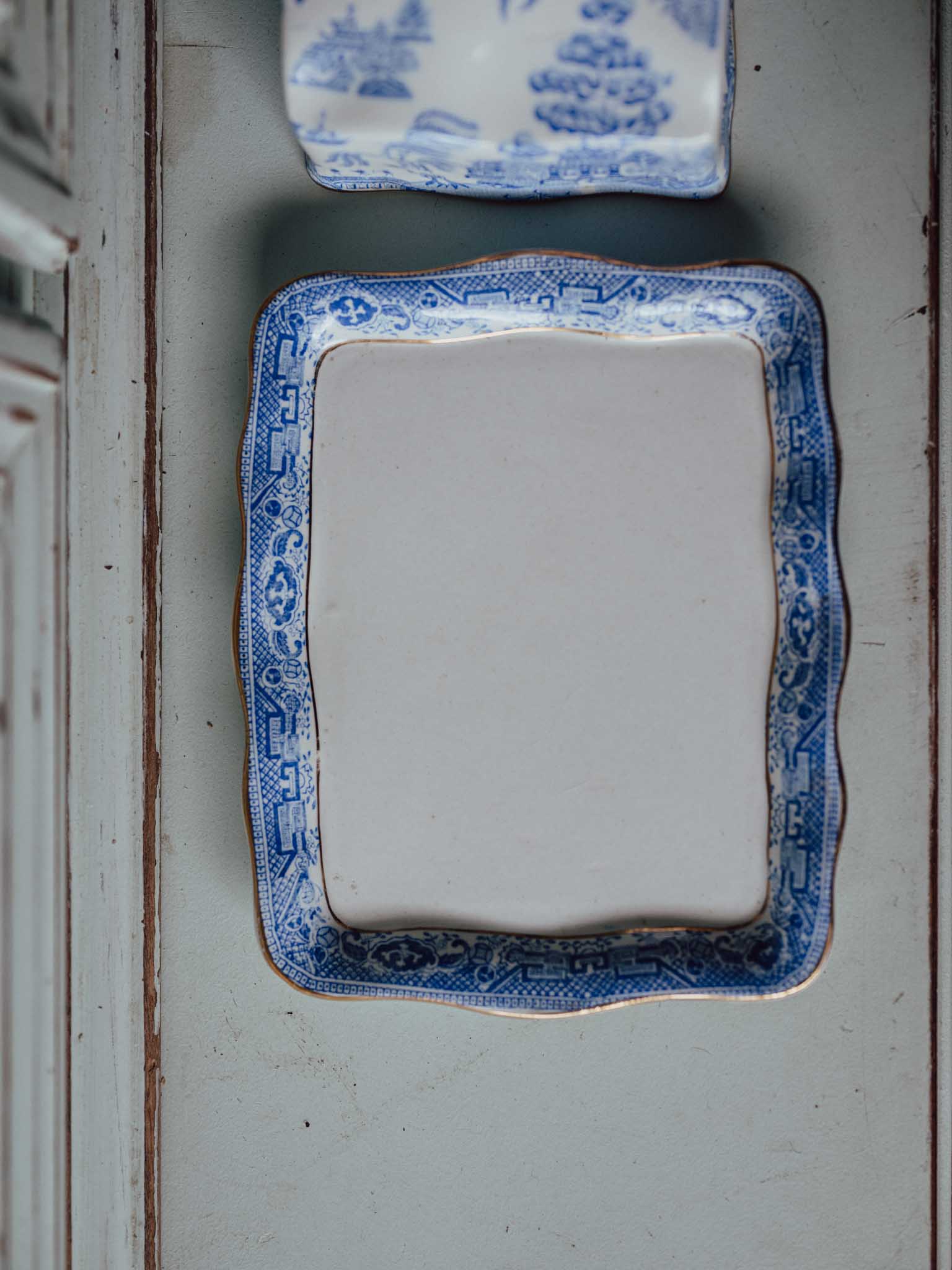 Bridgwood England Blue Willow Butter Dish with Gilt Lotus Finial