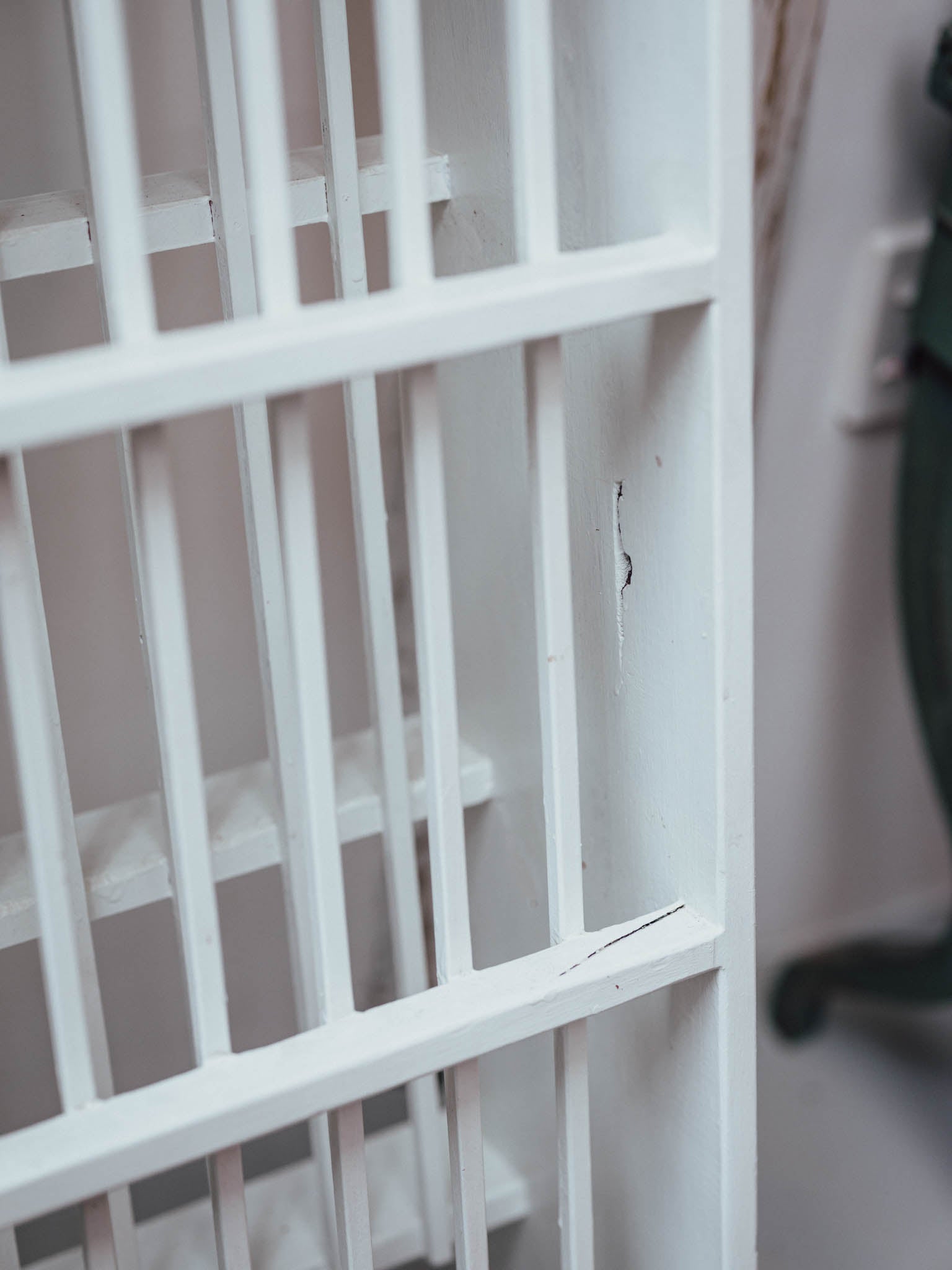 Handmade Wall-Mounted Plate Rack