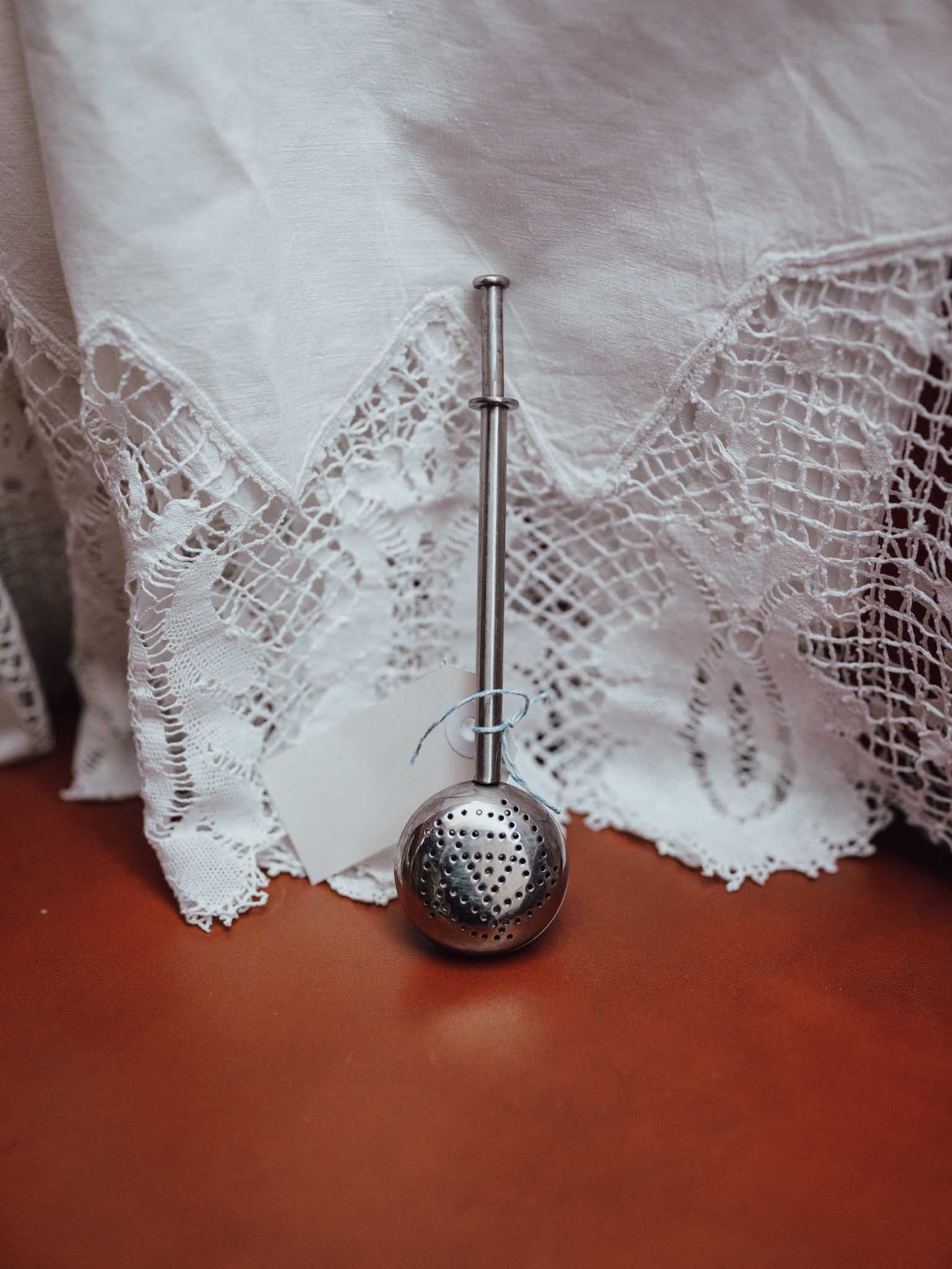 Push Button Tea Strainer