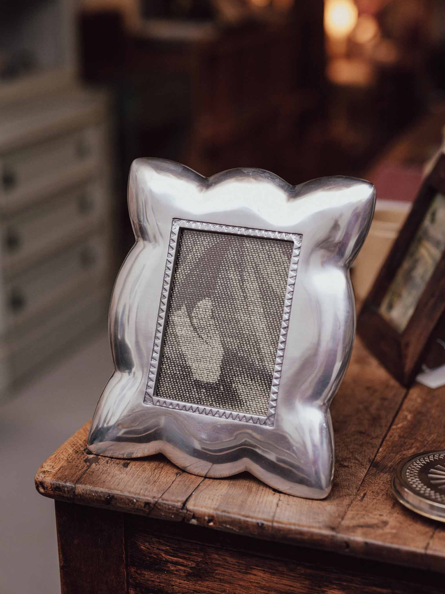 Cast Aluminium Scalloped Photo Frame