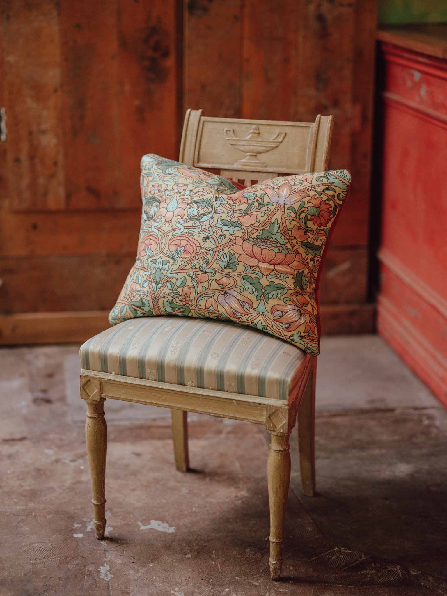 Morris 'Lodden' Cushion