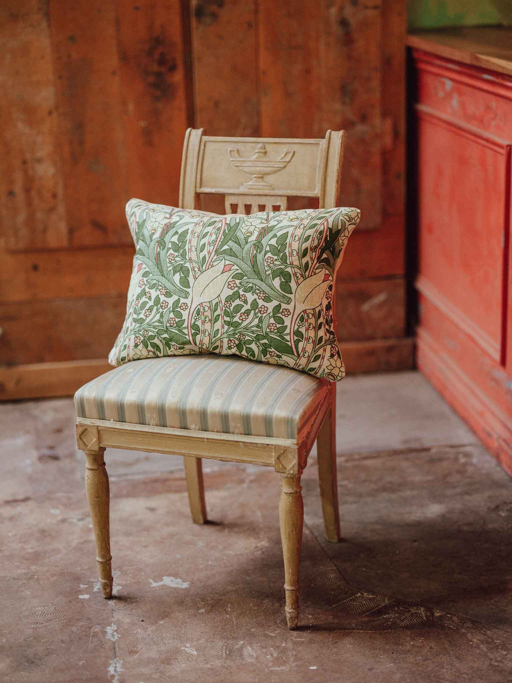 Morris 'Daffodil' Cushion