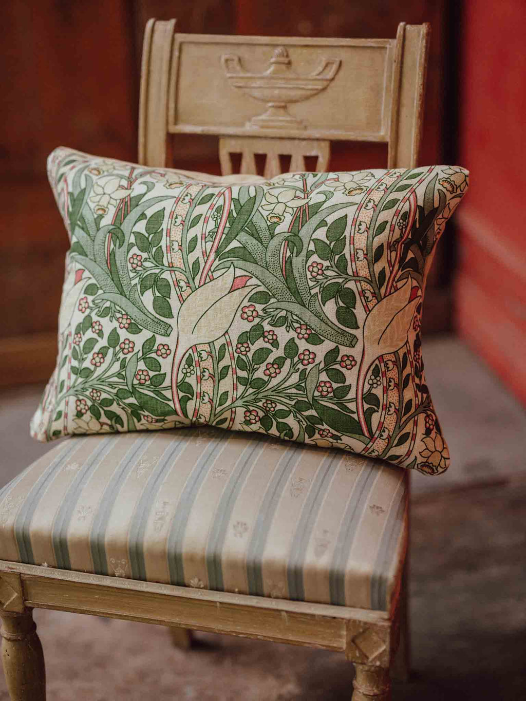 Morris 'Daffodil' Cushion
