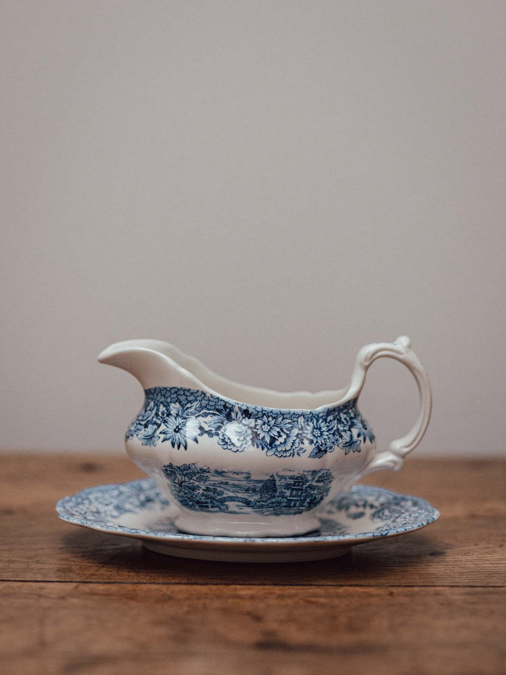 Ridgway Woburn Sauce Boat and Underplate
