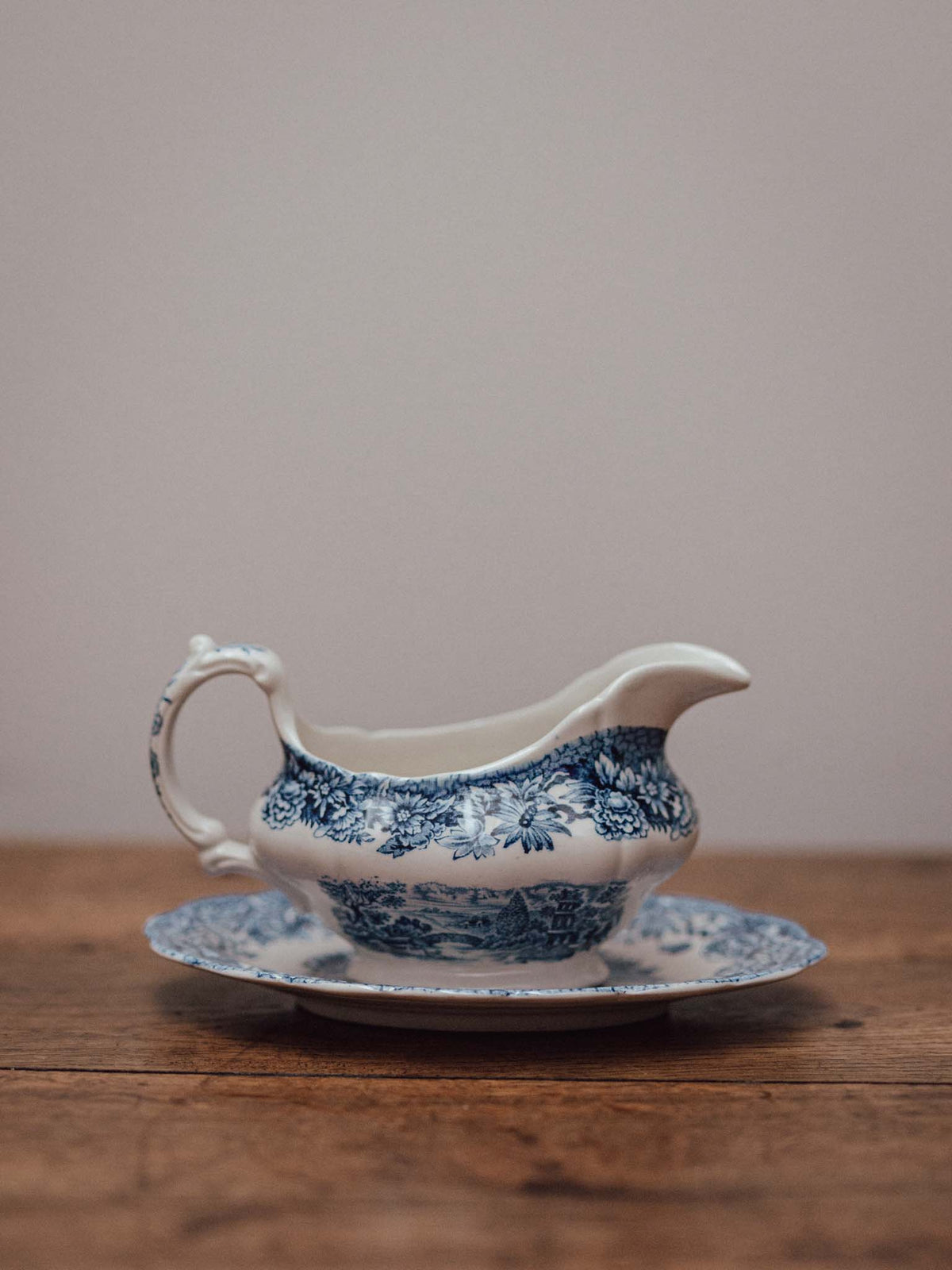 Ridgway Woburn Sauce Boat and Underplate
