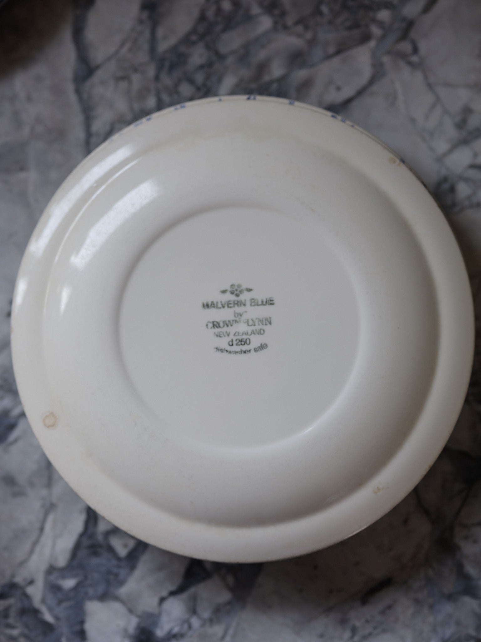 Crown Lynn Blue & White Plates – Vintage New Zealand Tableware Set