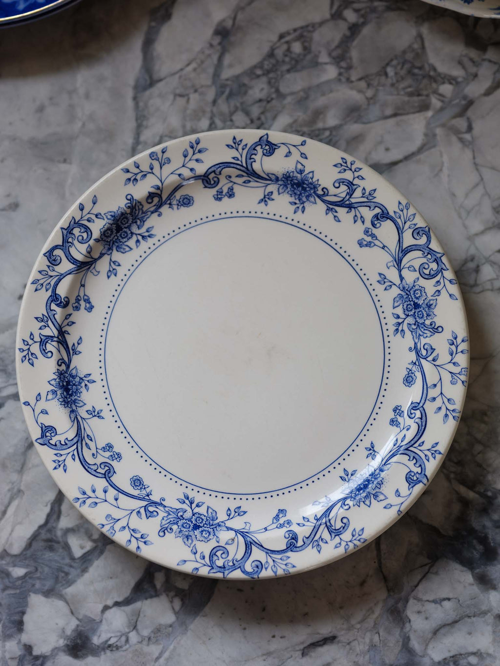 Crown Lynn Blue & White Plates – Vintage New Zealand Tableware Set of 5