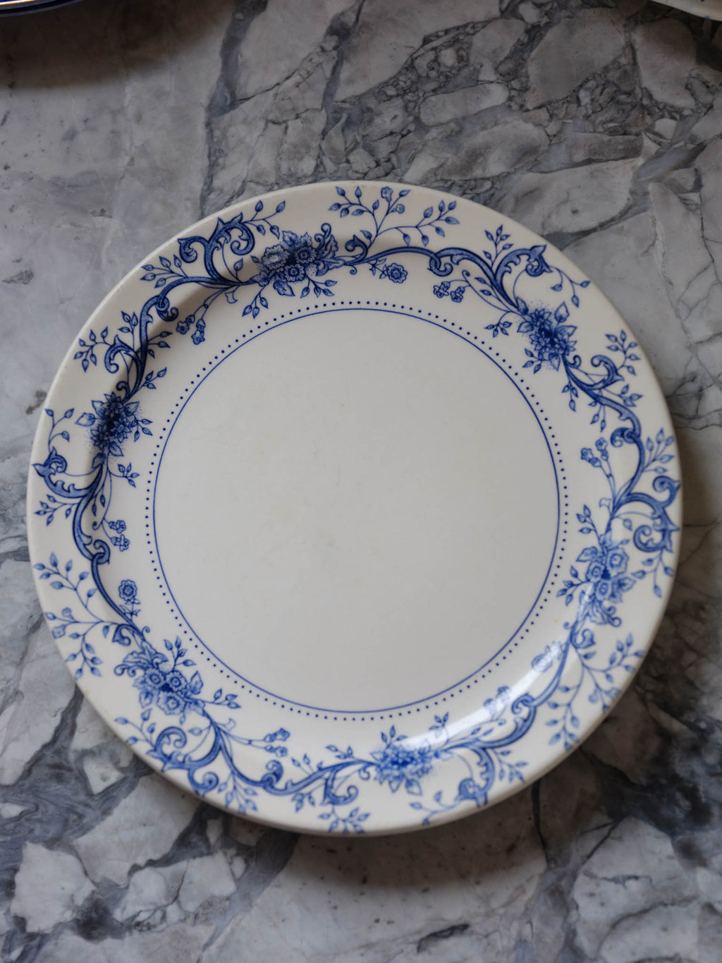 Crown Lynn Blue & White Plates – Vintage New Zealand Tableware Set of 5