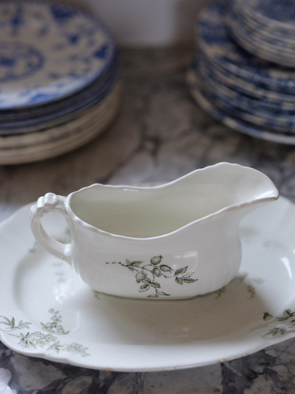 John Edwards Thistle Green Gray Platter & Gravy Boat – Vintage English Tableware