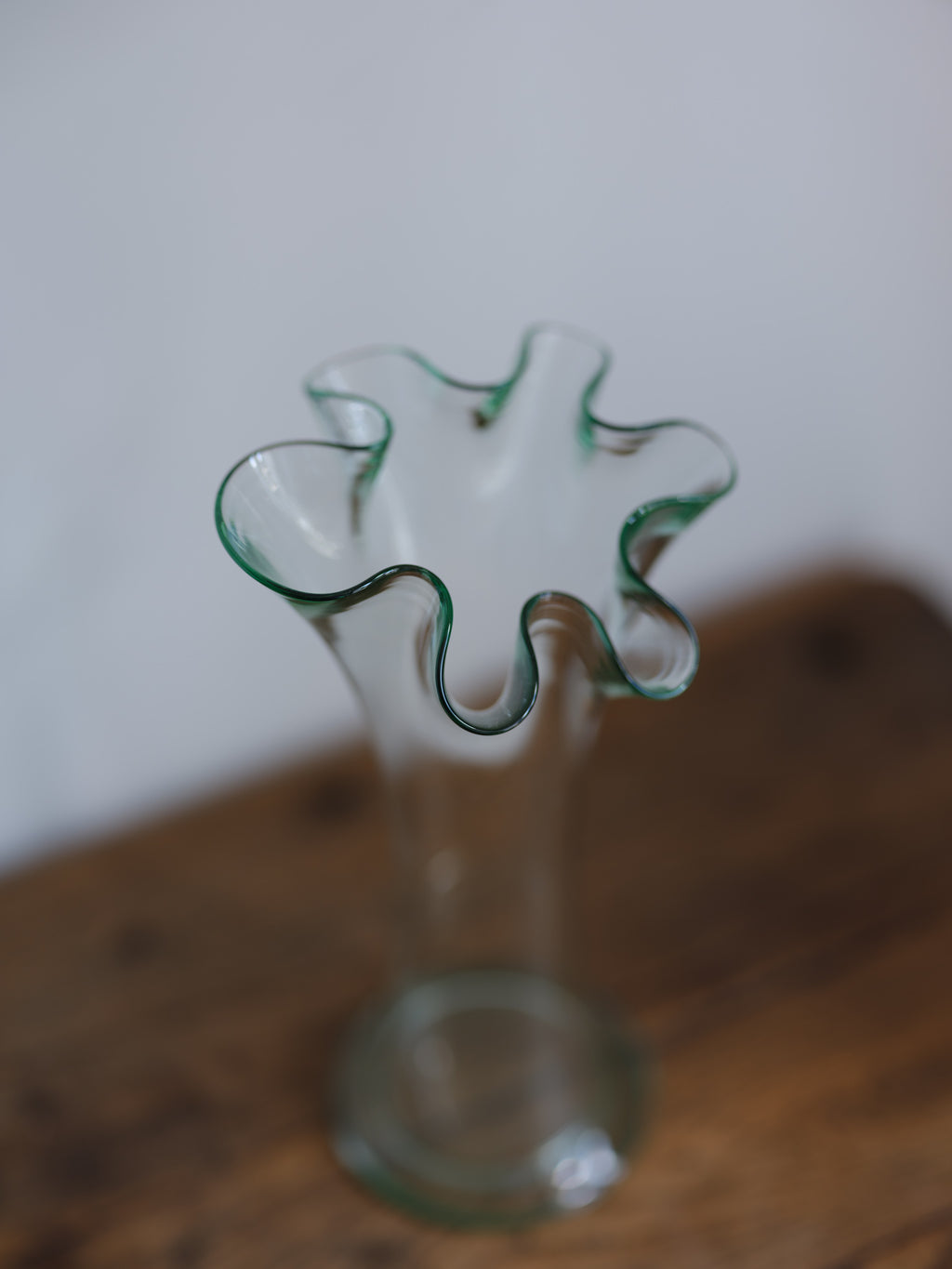 Vintage 1980s Glass Vase - Green Hue with Handkerchief Rim