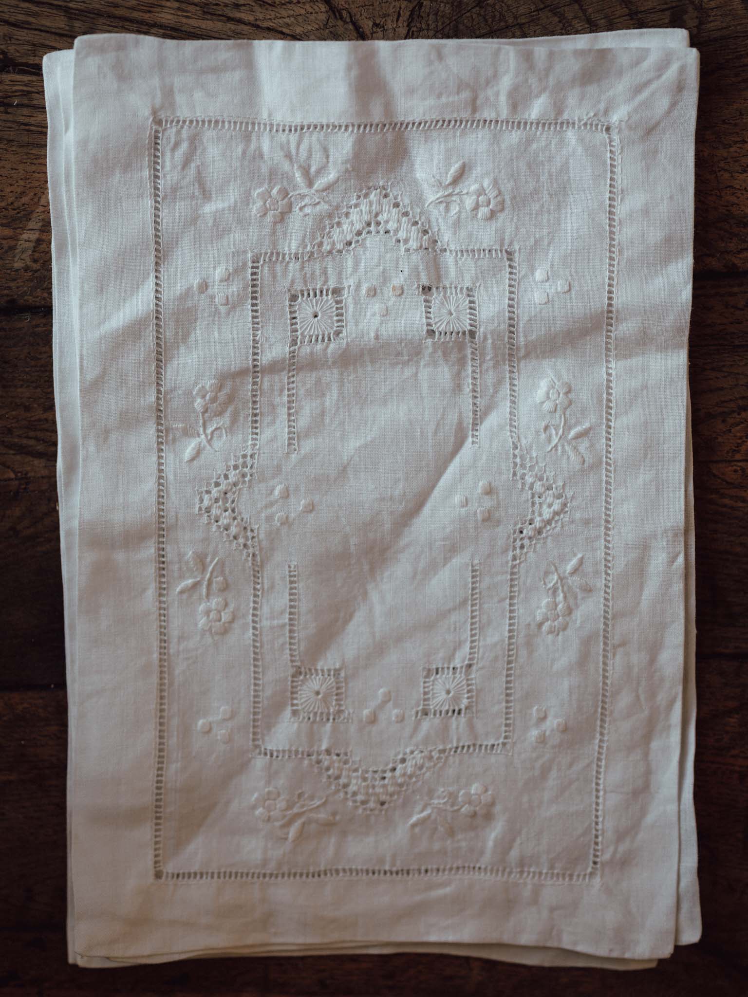 Set of 4 Vintage Hand-Stitched White Linen Napkins - Floral & Polka Dot Detail