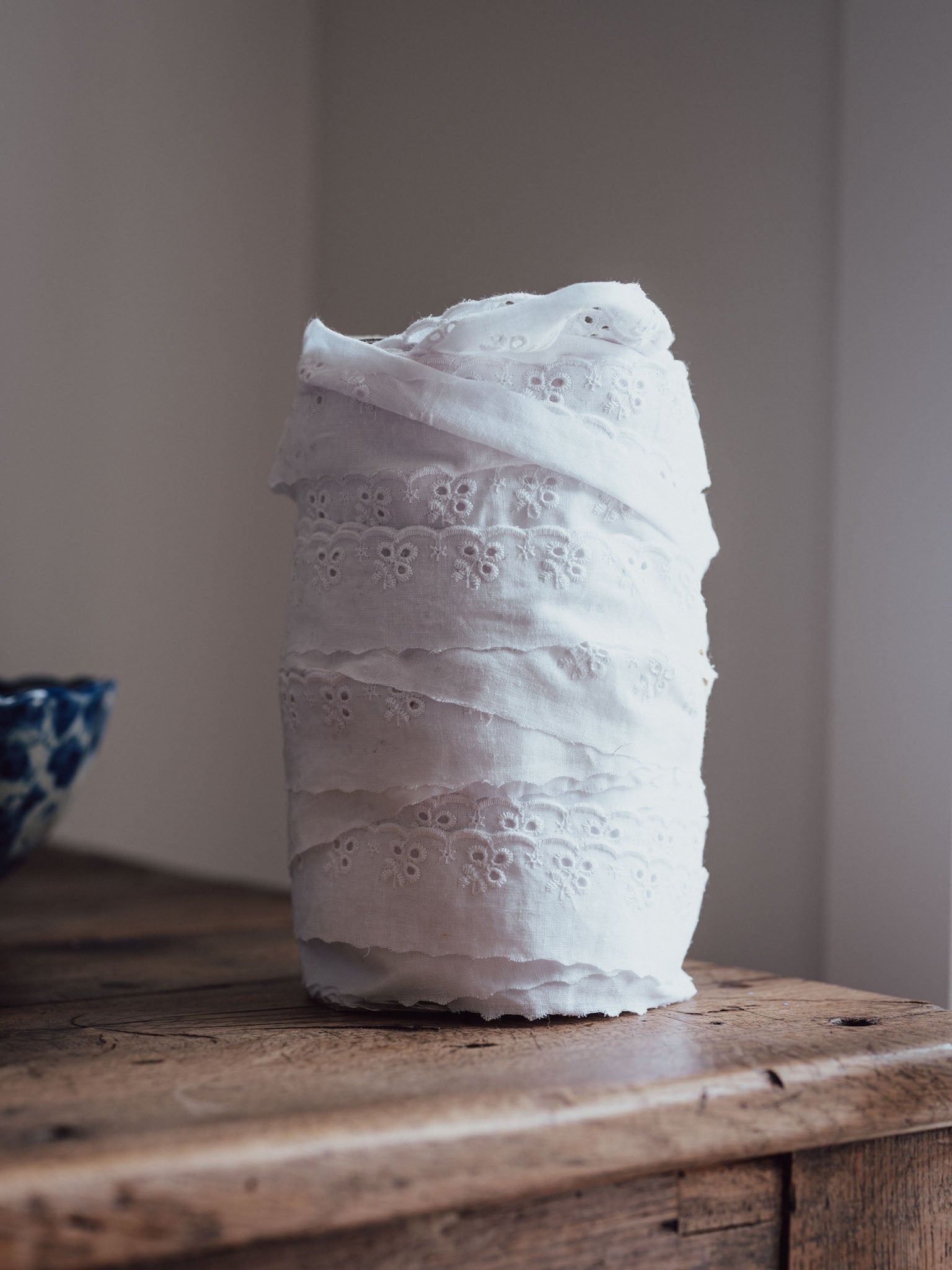 White Broderie Anglaise Cotton Lace Trim - Whole Roll (≈80 m)