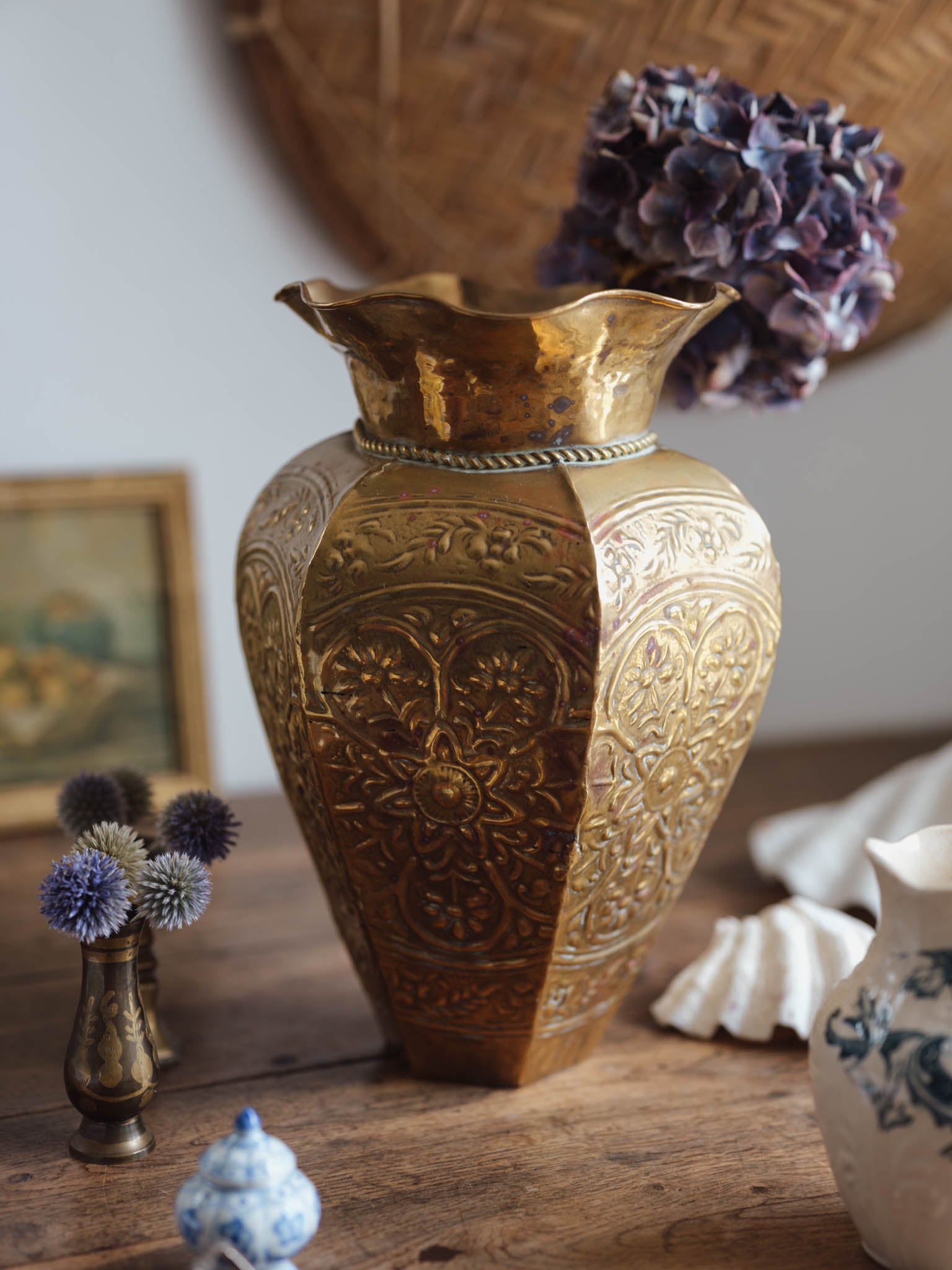Large brass bow 'dry' vase