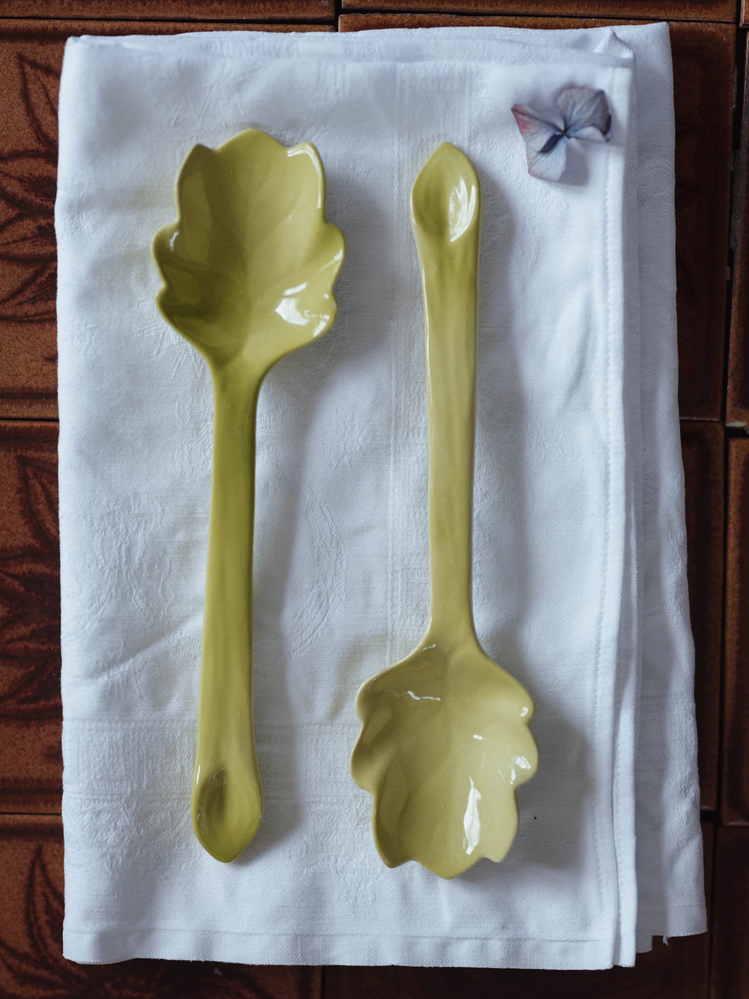 Carlton Ware Ceramic salad servers - light apple green
