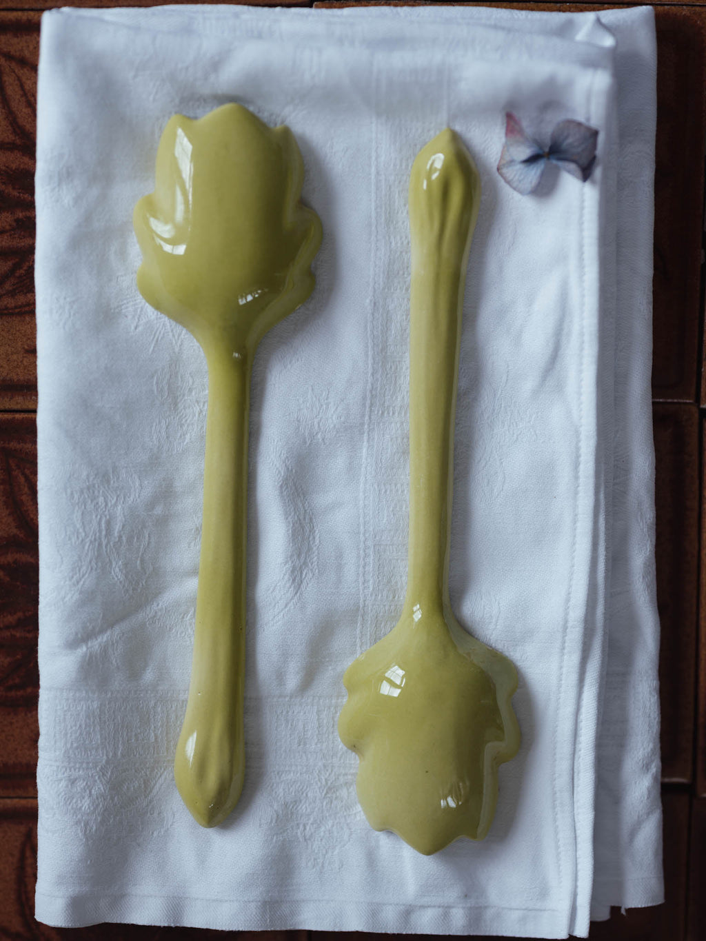 Carlton Ware Ceramic salad servers - light apple green