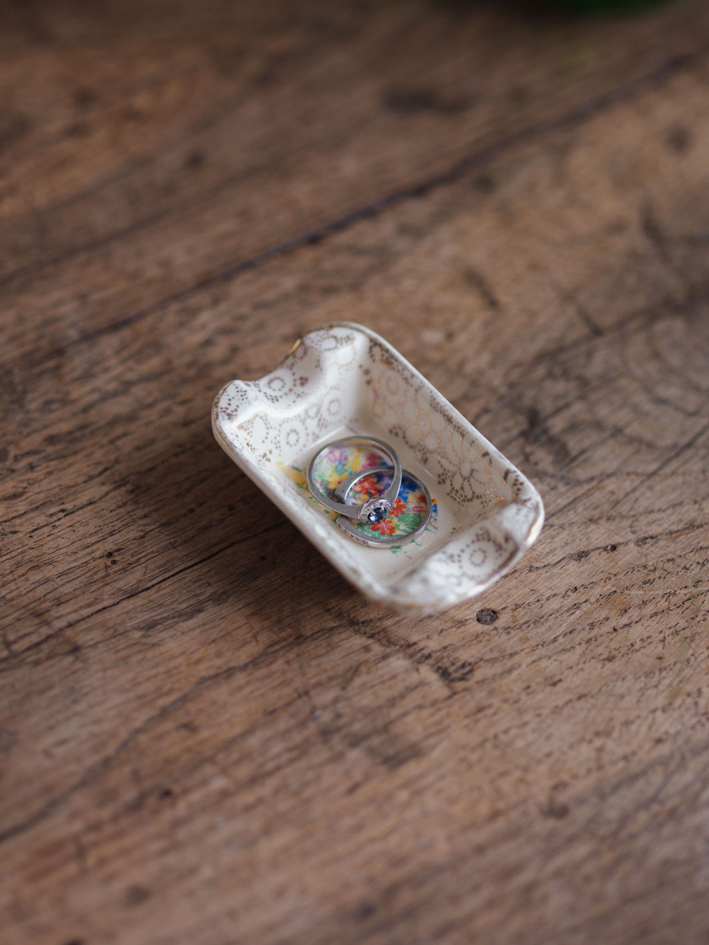 Tiny transferware lady's cigarette holder