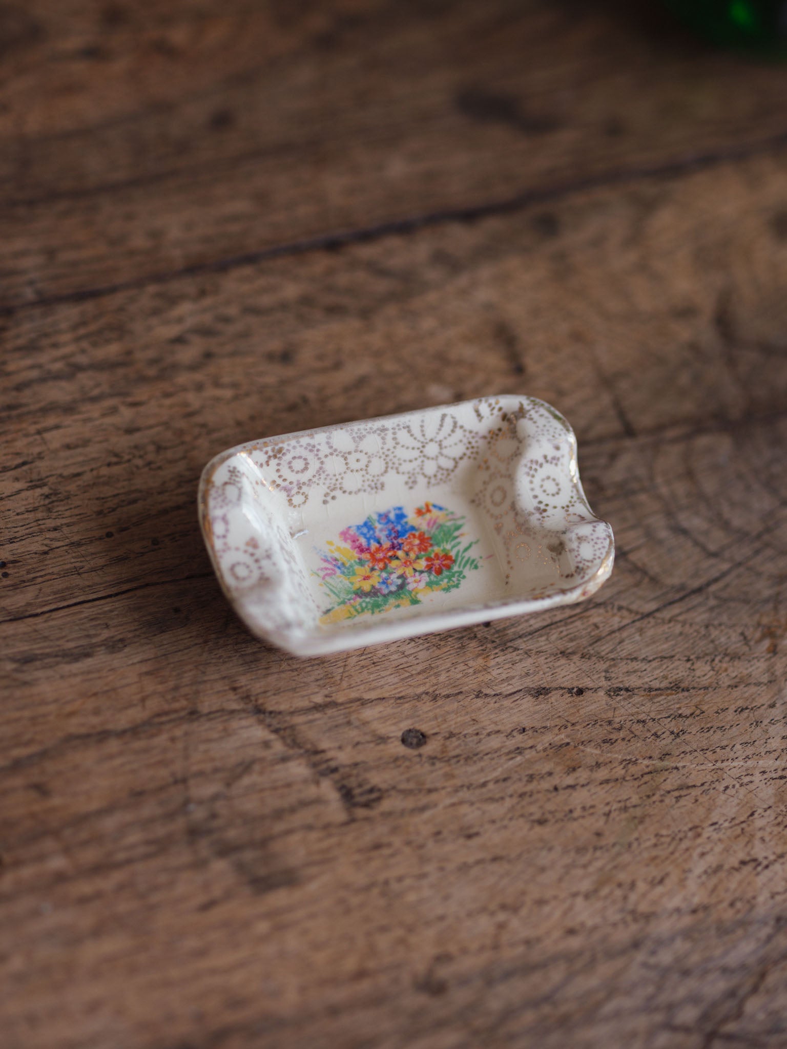 Tiny transferware lady's cigarette holder