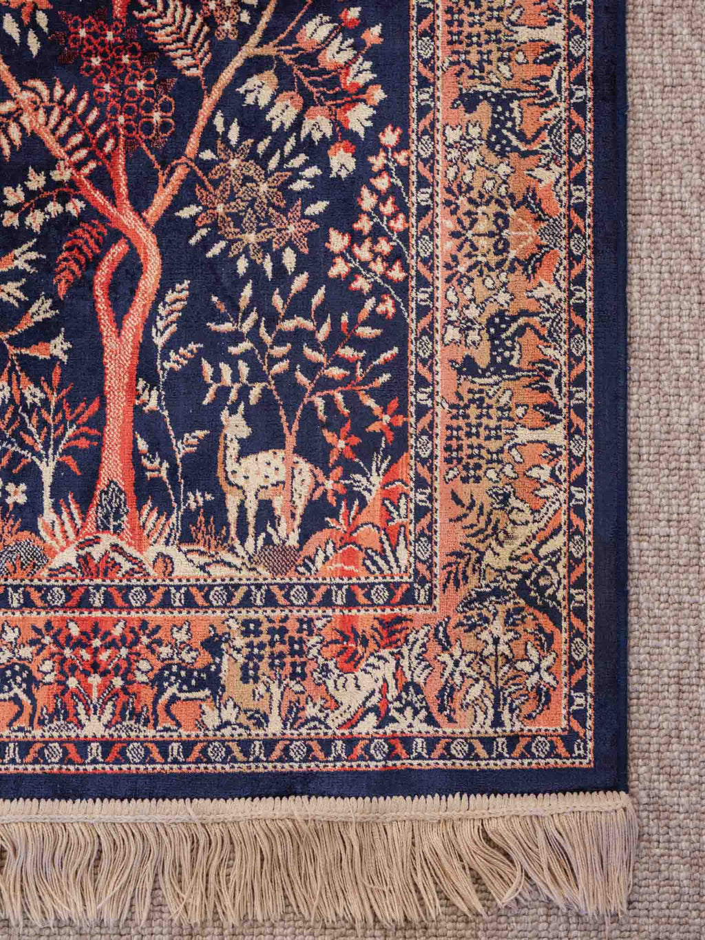 Exquisite rug with deer and birds