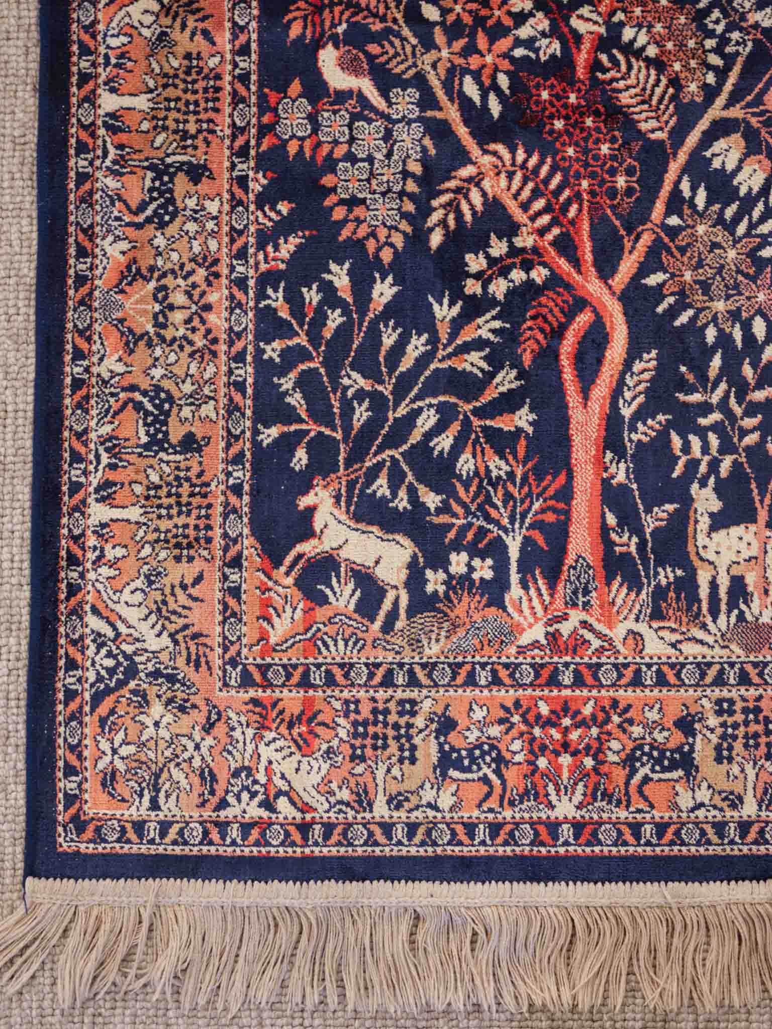 Exquisite rug with deer and birds