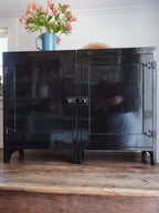 Pair of Lacquered Bedside Tables - Black