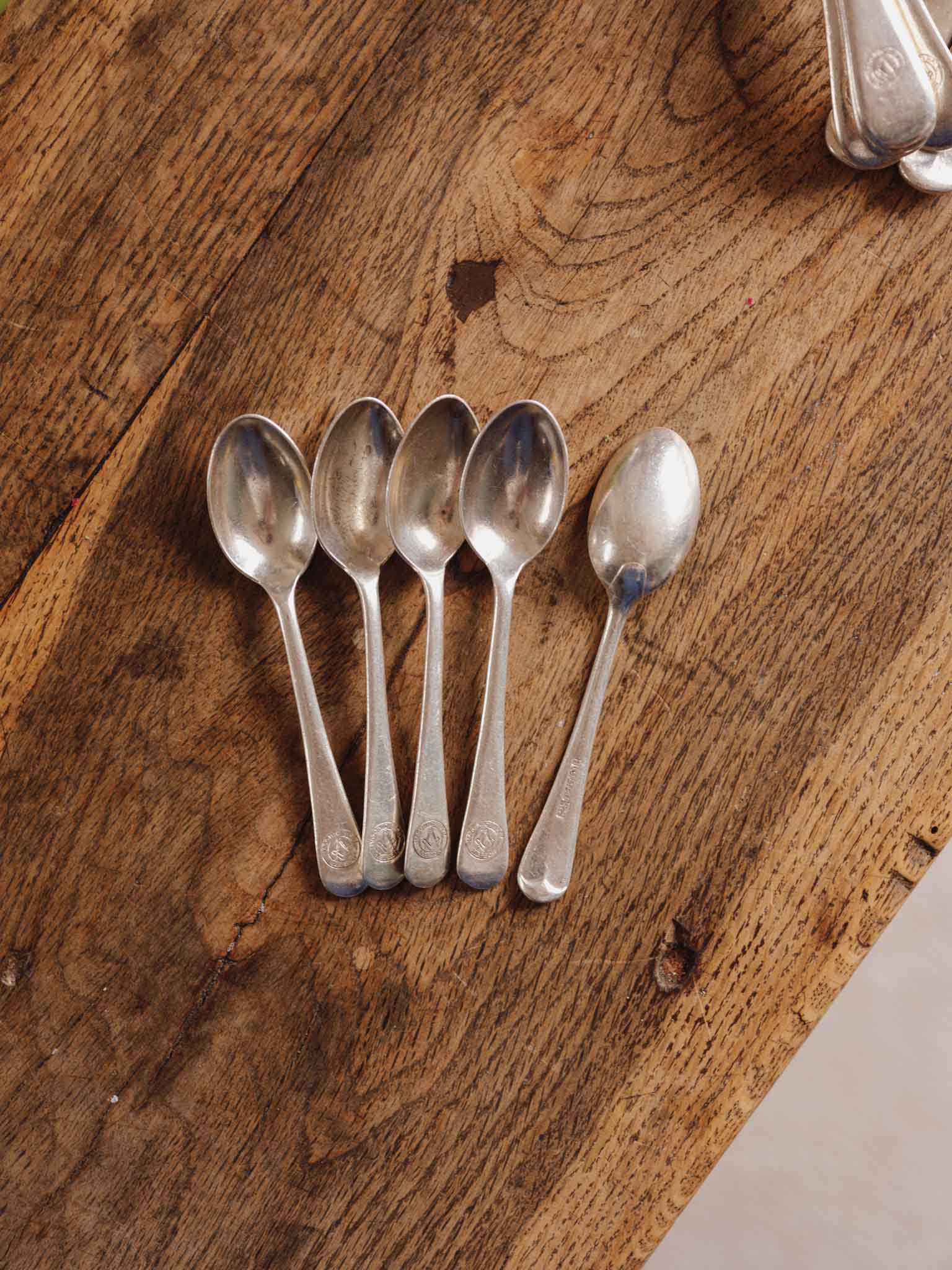 Masonic Hall Nelson Silver Plated Cutlery Set (16 Pieces)