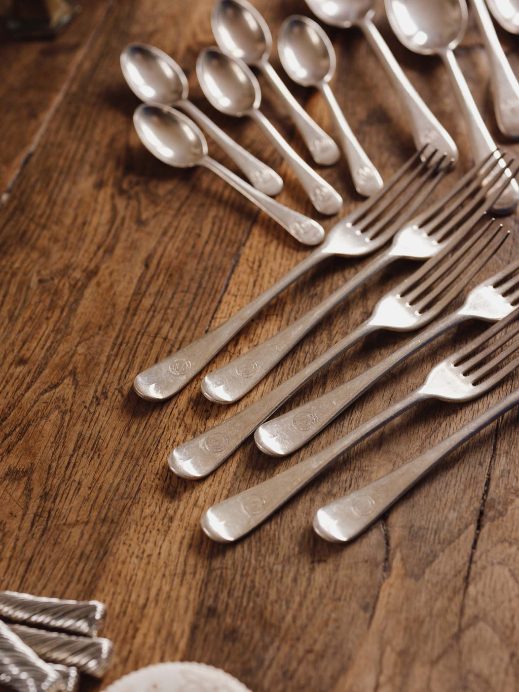 Masonic Hall Nelson Silver Plated Cutlery Set (16 Pieces)