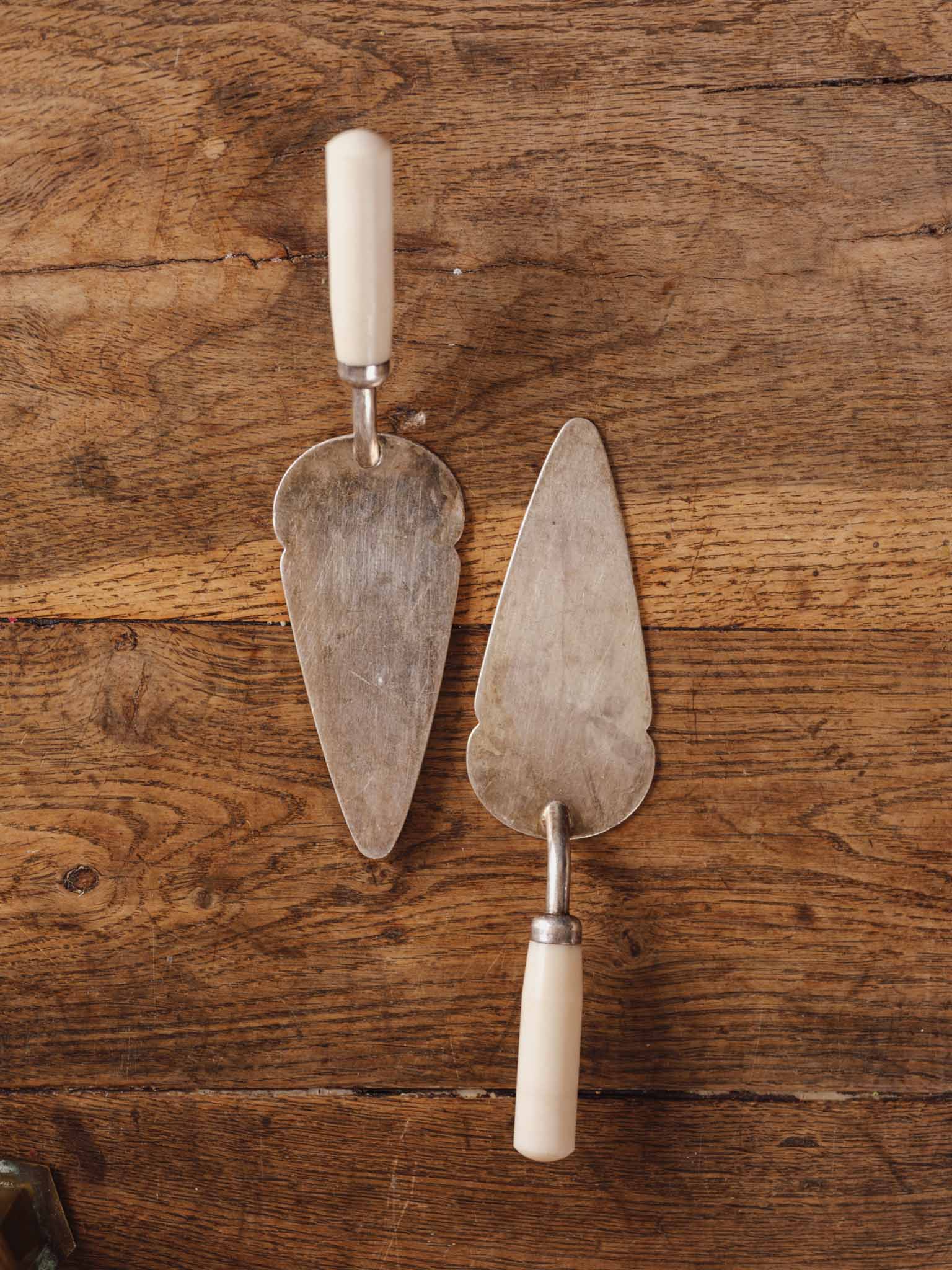 Silver Plated Cake Server with Bone Handle (TWO AVAILABLE)