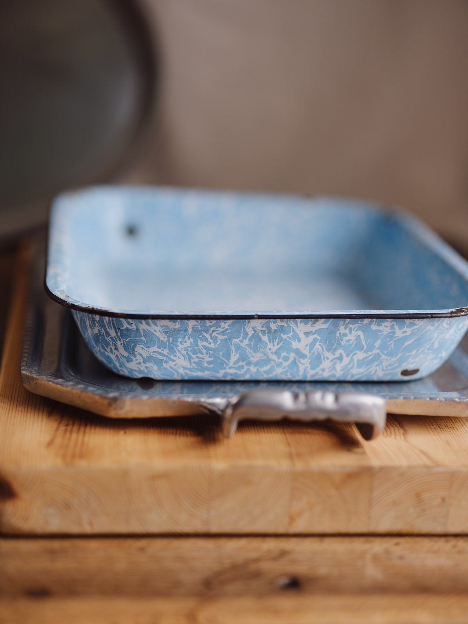 Vintage Blue & White Spatterware Enamel Roasting Pan