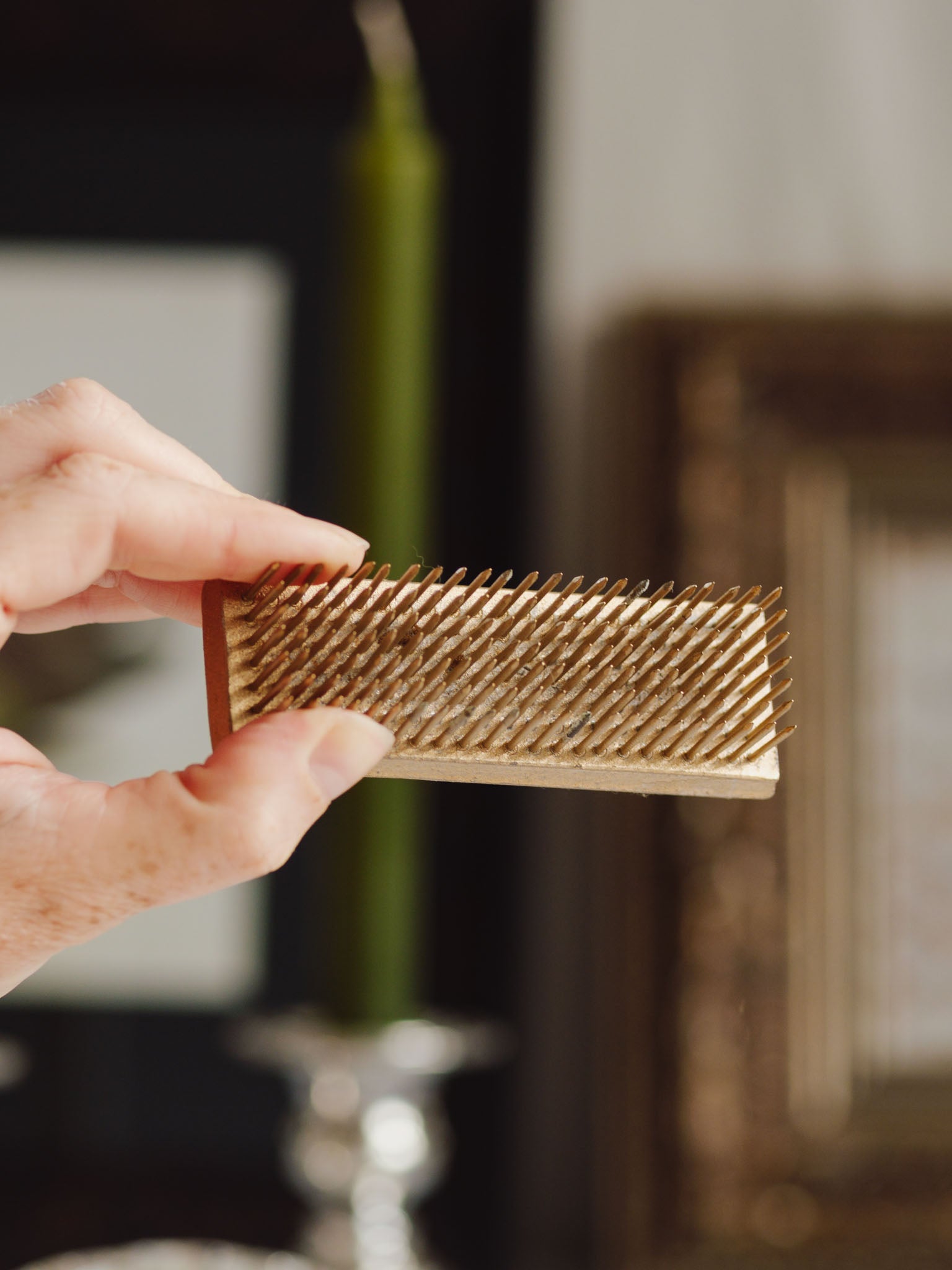 Vintage Long Metal Pin Flower Frog - Marked '22' (10cm)