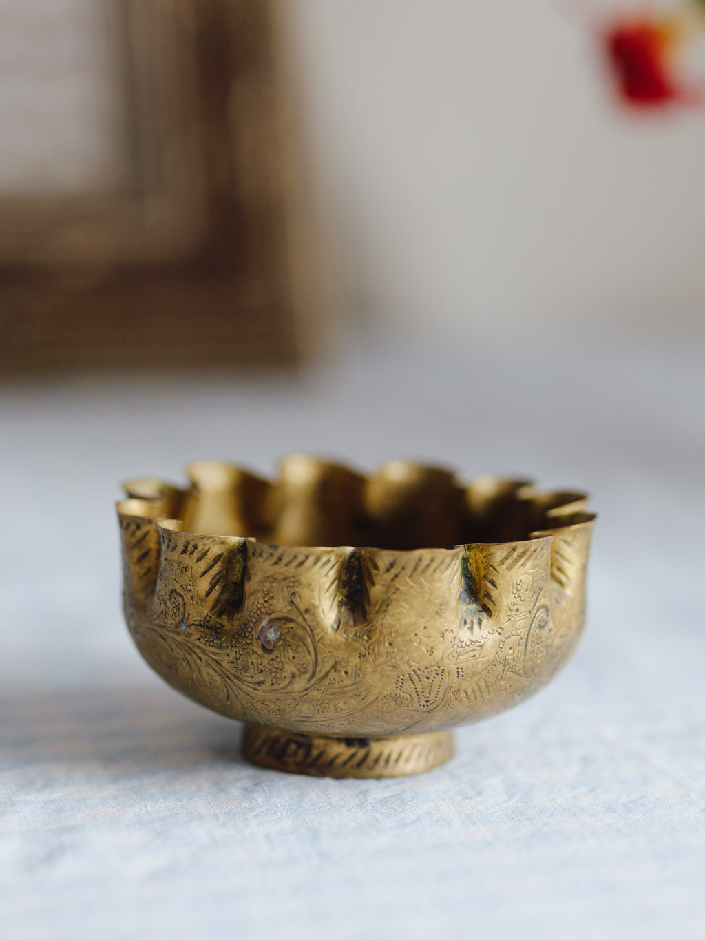 Vintage Hand-Beaten Brass Trinket Bowl - Scalloped Edge & Patina